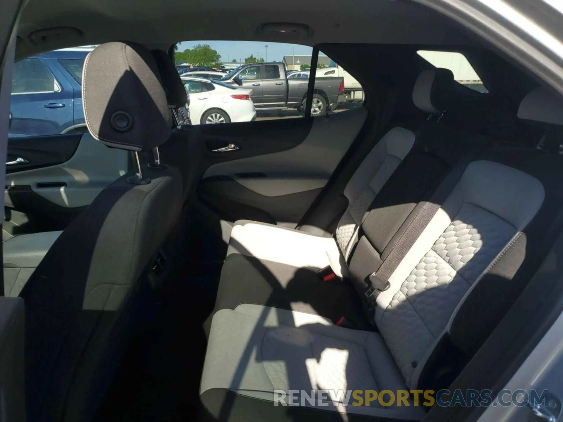 24 fotografías del automóvil dañado 2GNAXTEV7L6176665 CHEVROLET EQUINOX 2020