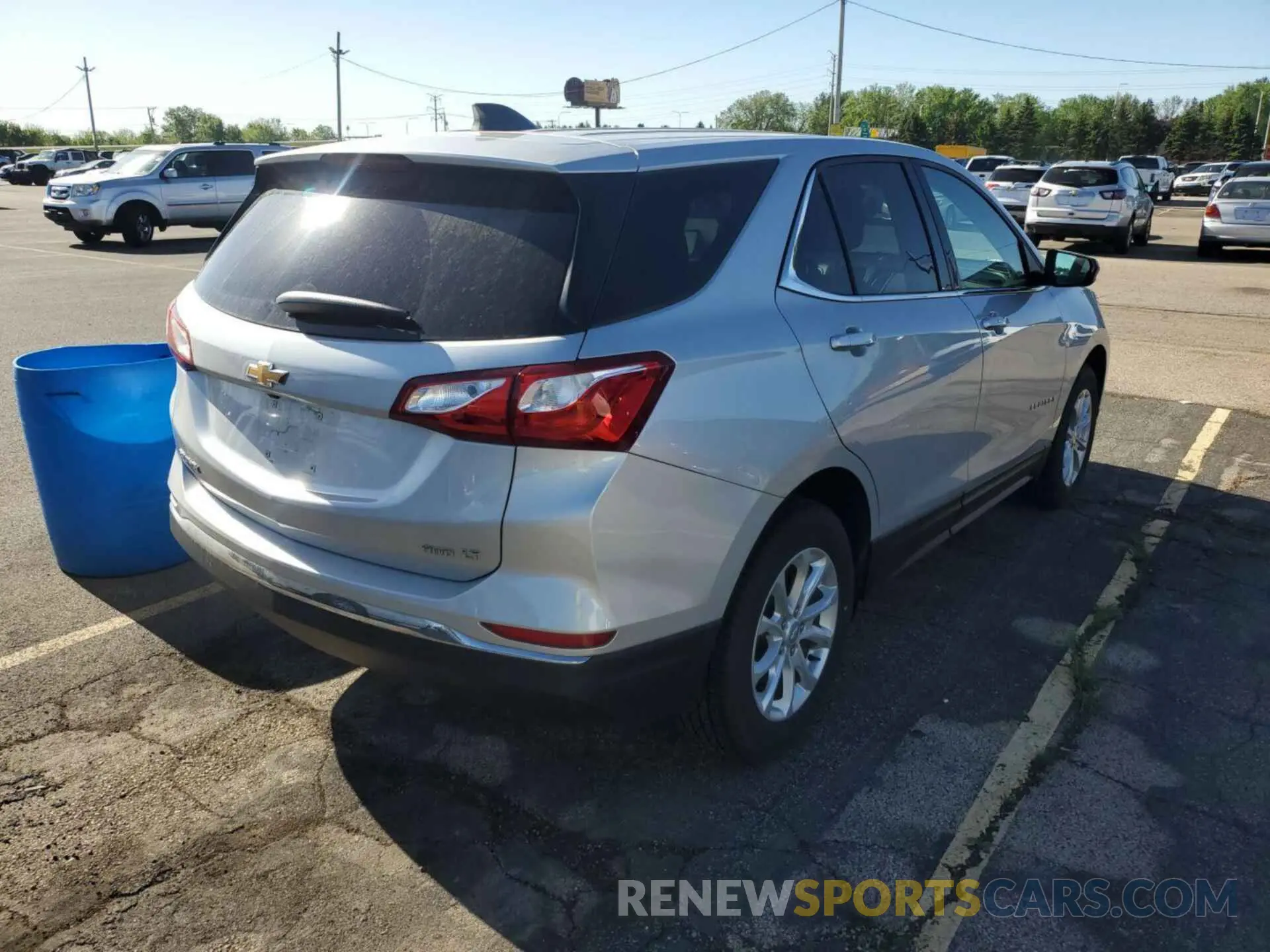 8 fotografías del automóvil dañado 2GNAXTEV7L6176665 CHEVROLET EQUINOX 2020