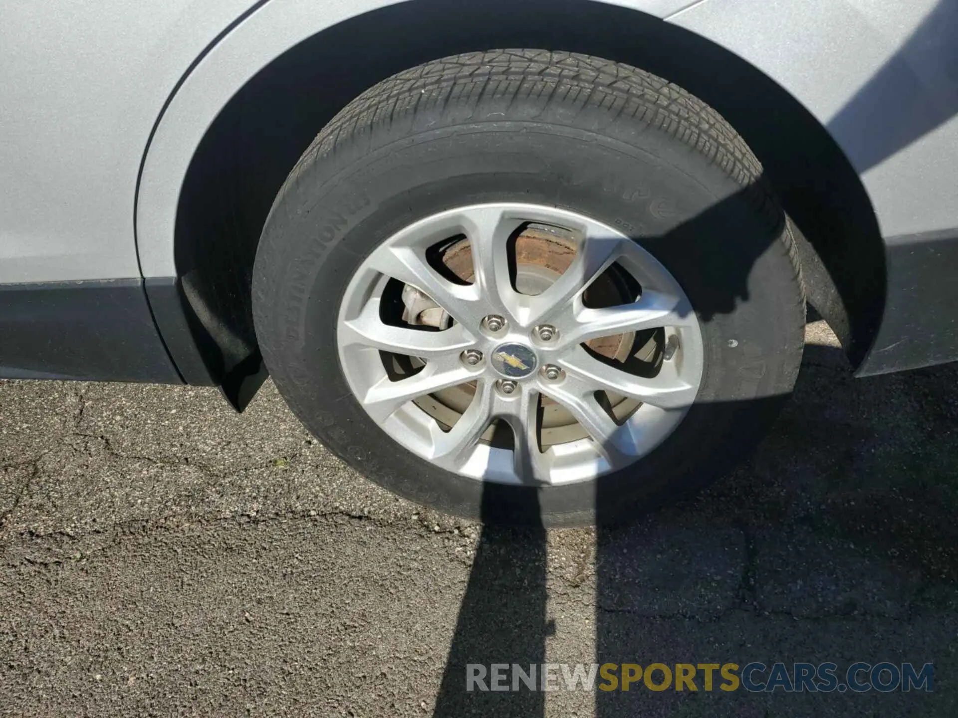9 fotografías del automóvil dañado 2GNAXTEV7L6176665 CHEVROLET EQUINOX 2020