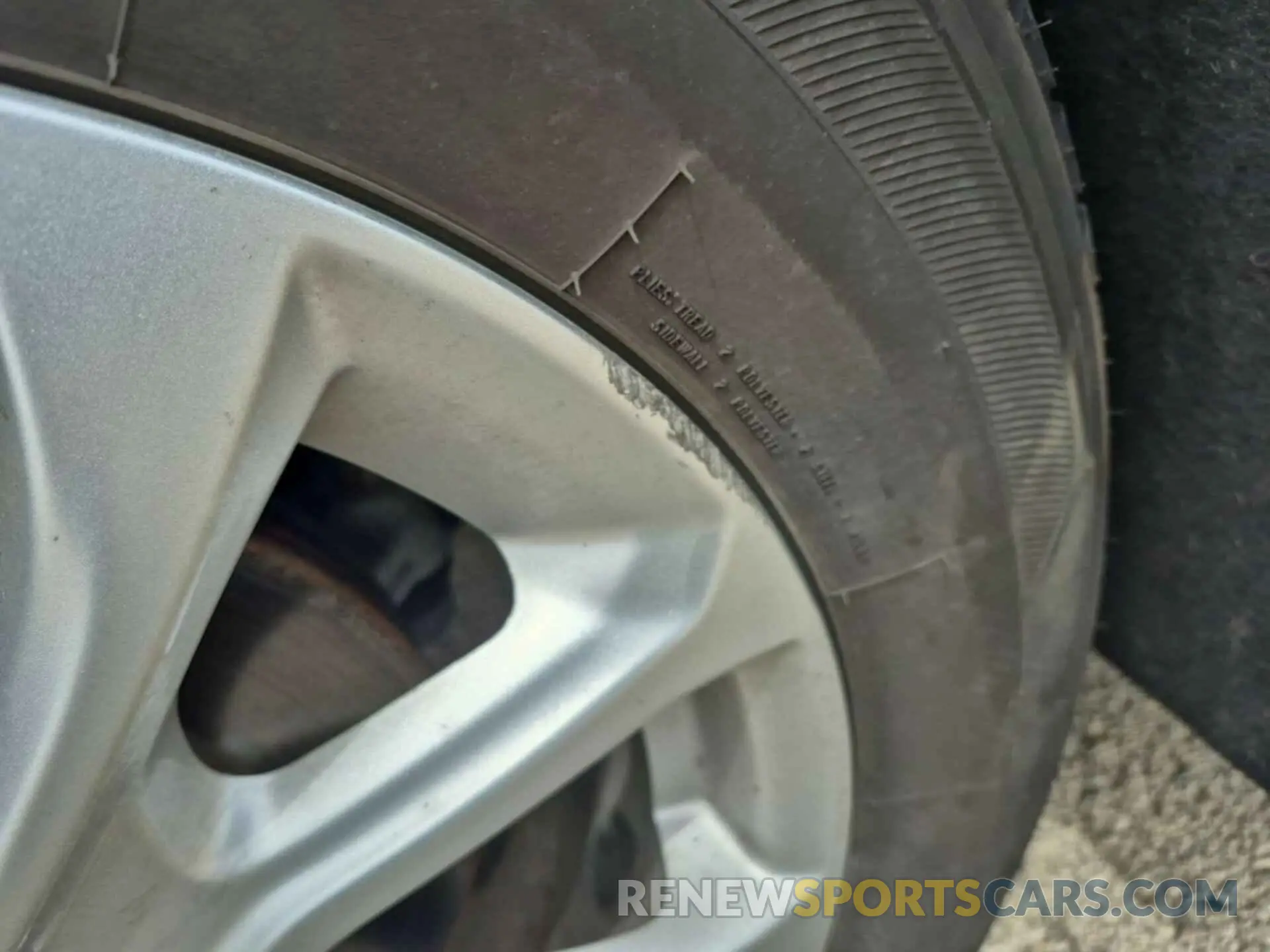19 fotografías del automóvil dañado 2GNAXTEV7L6182157 CHEVROLET EQUINOX 2020