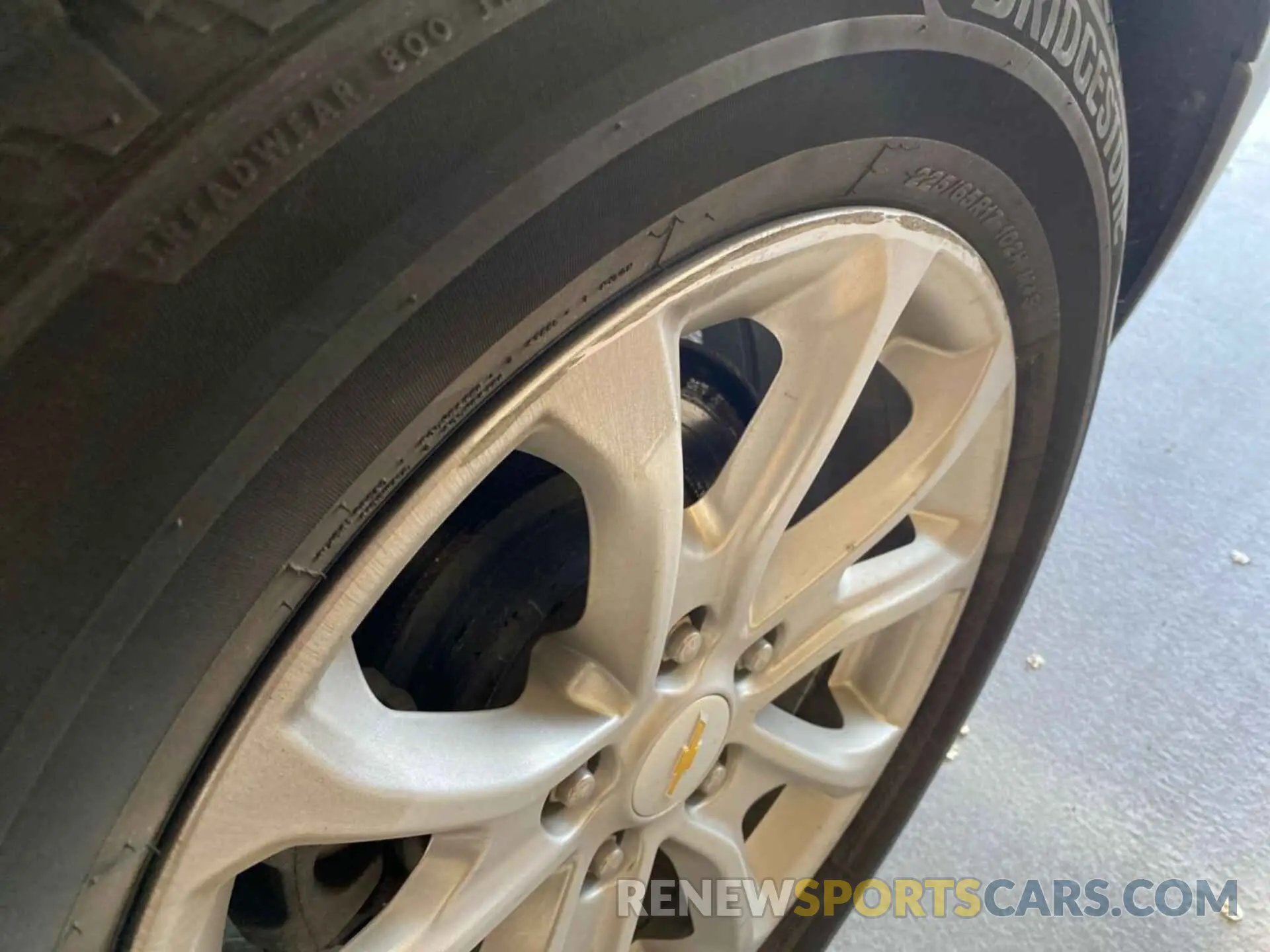 9 fotografías del automóvil dañado 2GNAXTEV7L6245225 CHEVROLET EQUINOX 2020
