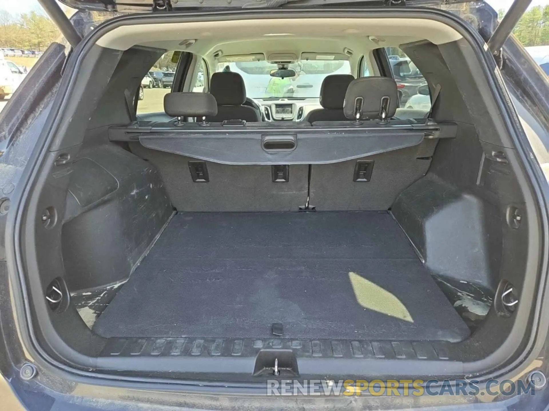 27 fotografías del automóvil dañado 2GNAXTEV8L6153041 CHEVROLET EQUINOX 2020