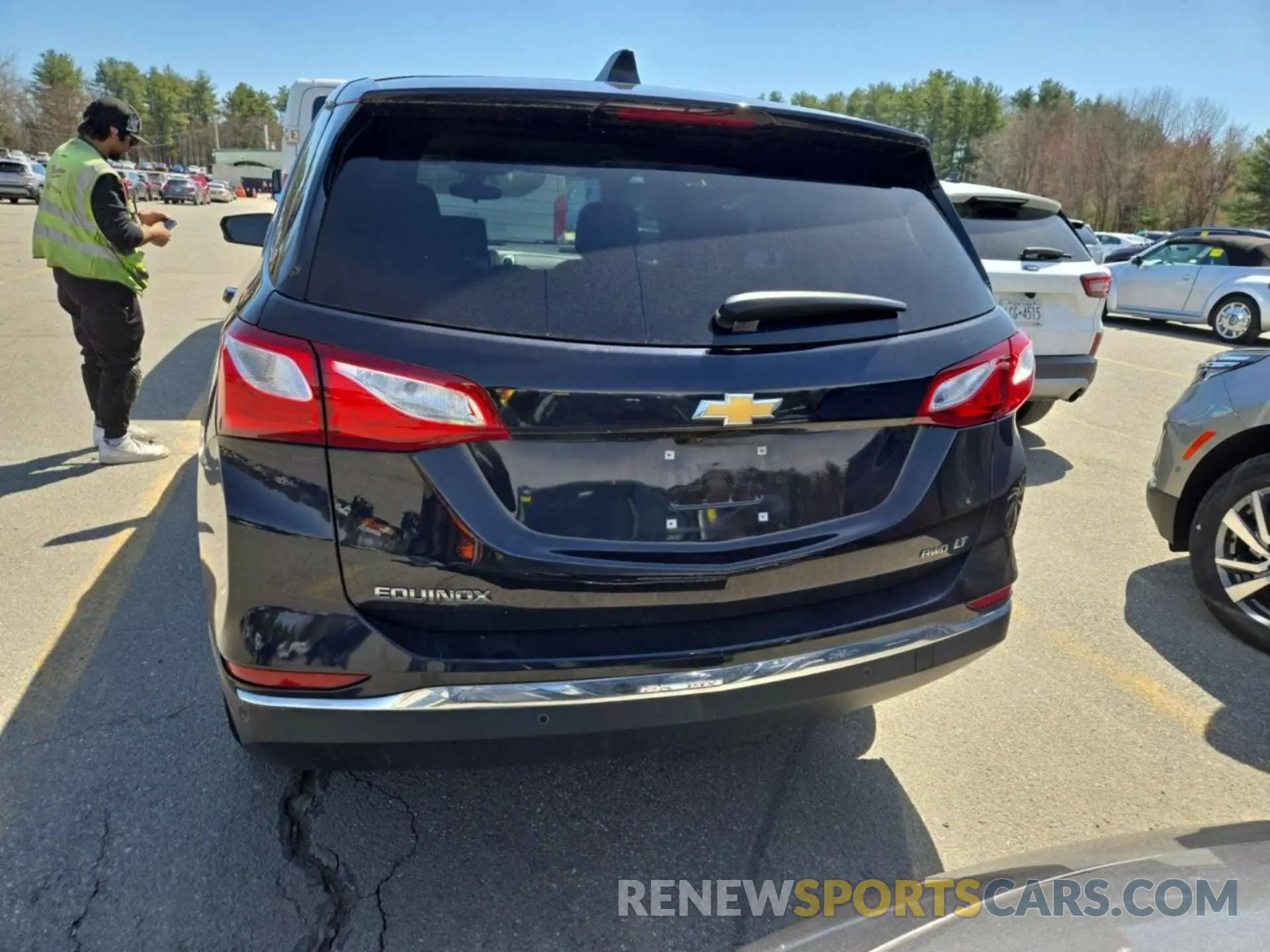 28 fotografías del automóvil dañado 2GNAXTEV8L6153041 CHEVROLET EQUINOX 2020