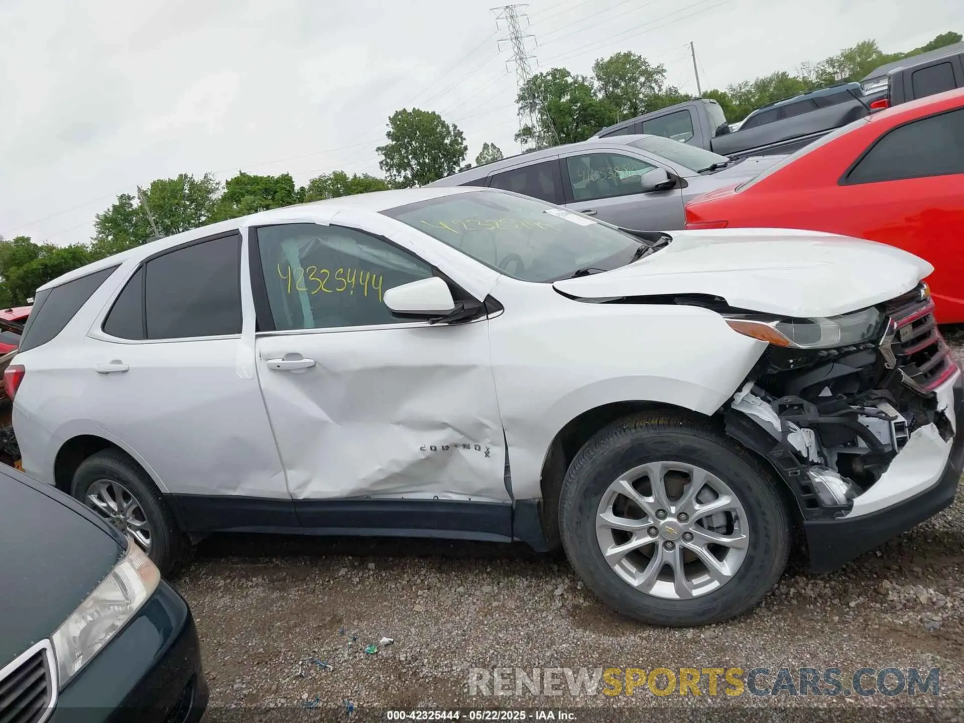 13 fotografías del automóvil dañado 2GNAXTEV8L6230104 CHEVROLET EQUINOX 2020