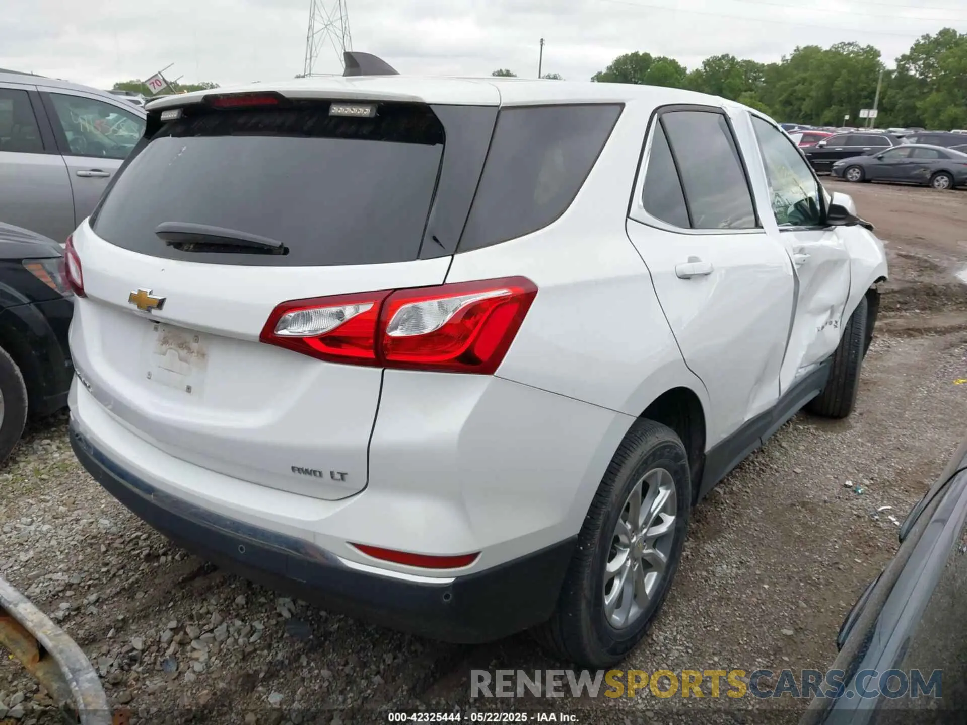 4 fotografías del automóvil dañado 2GNAXTEV8L6230104 CHEVROLET EQUINOX 2020