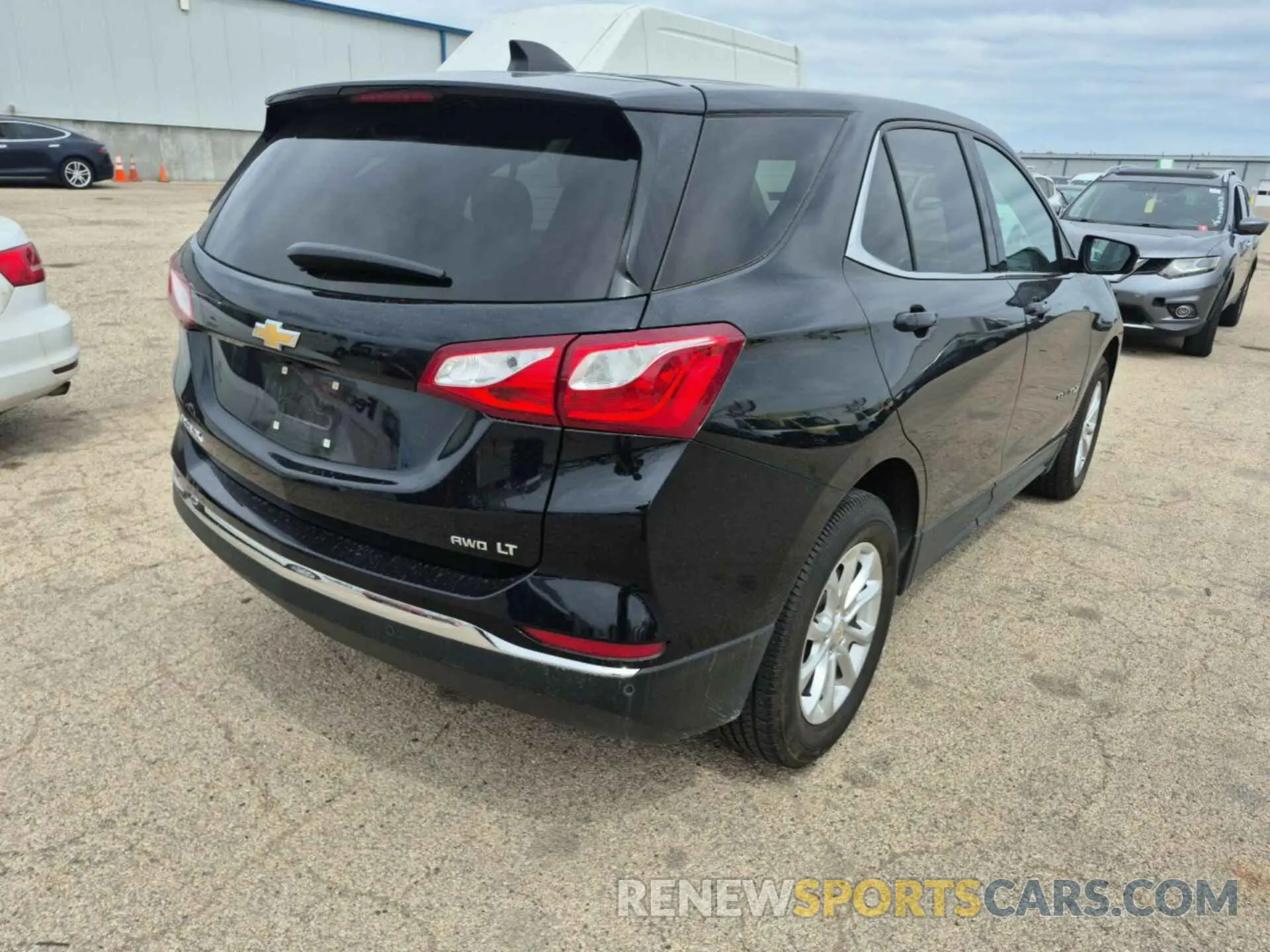 16 fotografías del automóvil dañado 2GNAXTEV8L6233231 CHEVROLET EQUINOX 2020