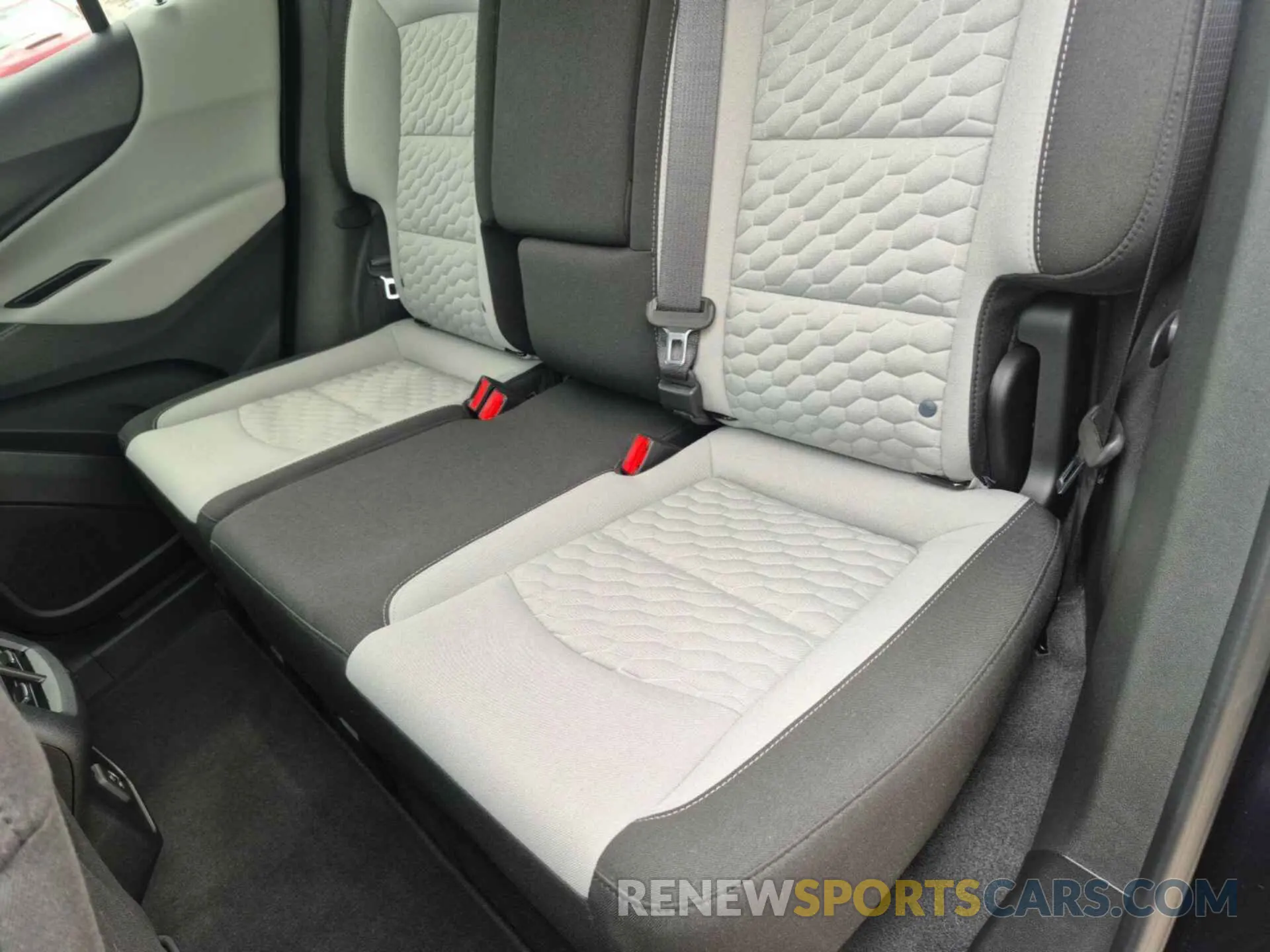 4 fotografías del automóvil dañado 2GNAXTEV8L6233231 CHEVROLET EQUINOX 2020