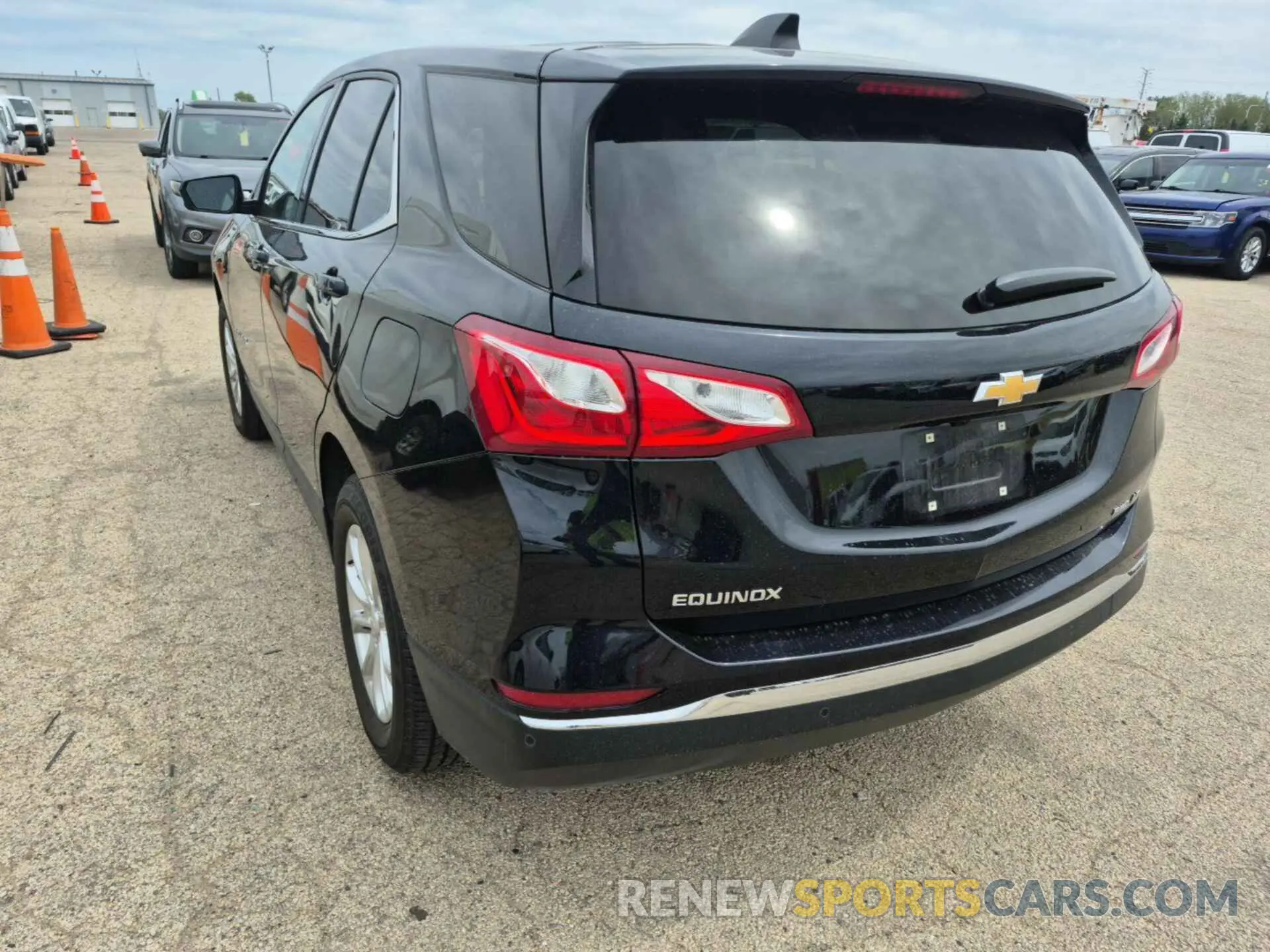 6 fotografías del automóvil dañado 2GNAXTEV8L6233231 CHEVROLET EQUINOX 2020