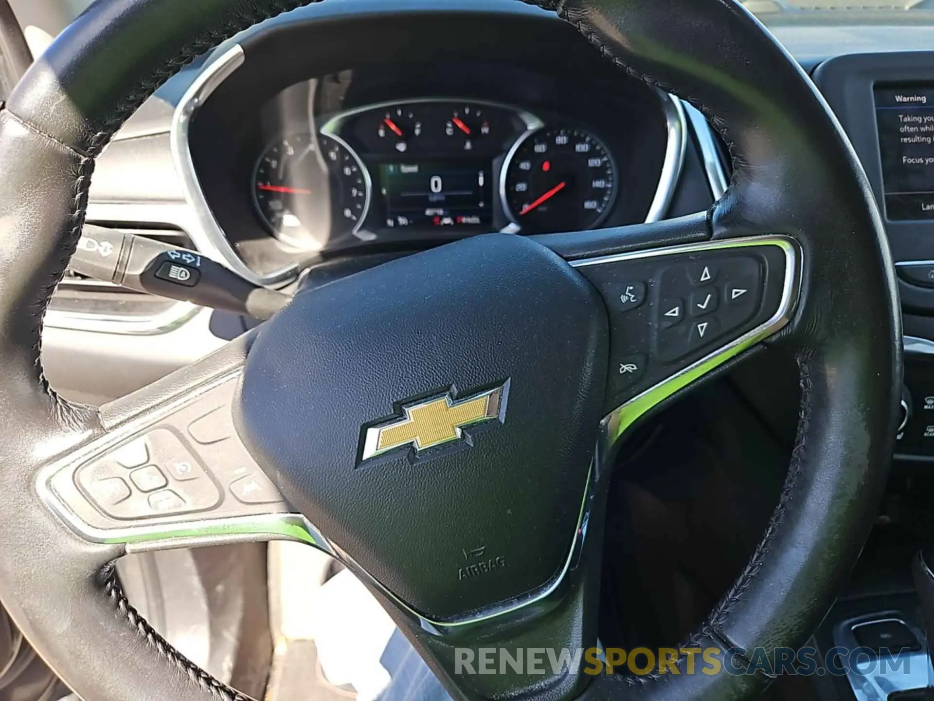28 fotografías del automóvil dañado 2GNAXTEV9L6232444 CHEVROLET EQUINOX 2020