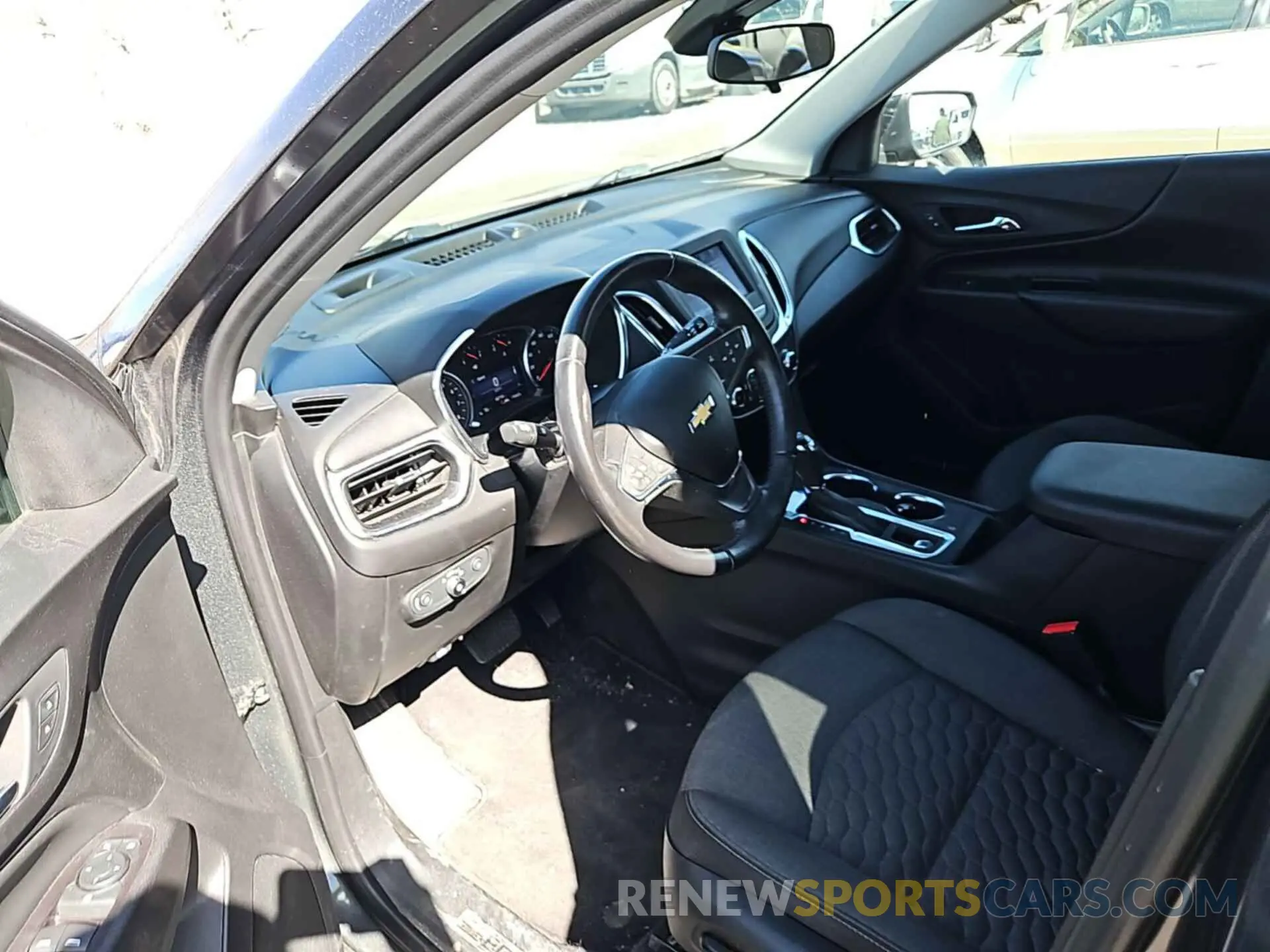 32 fotografías del automóvil dañado 2GNAXTEV9L6232444 CHEVROLET EQUINOX 2020