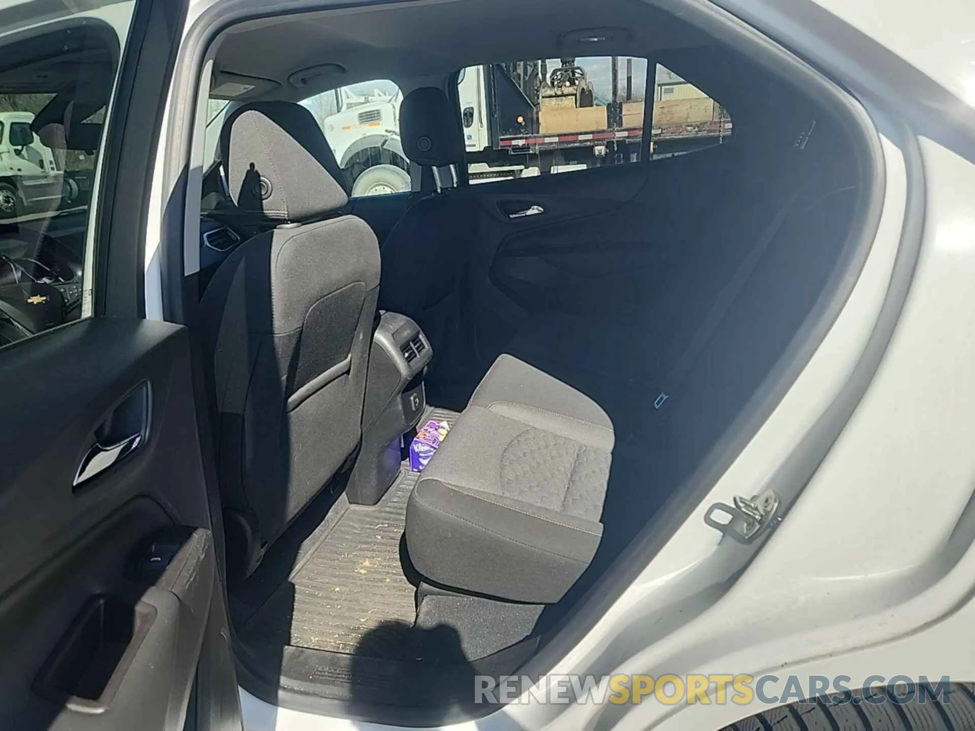 13 fotografías del automóvil dañado 2GNAXTEV9L6235330 CHEVROLET EQUINOX 2020
