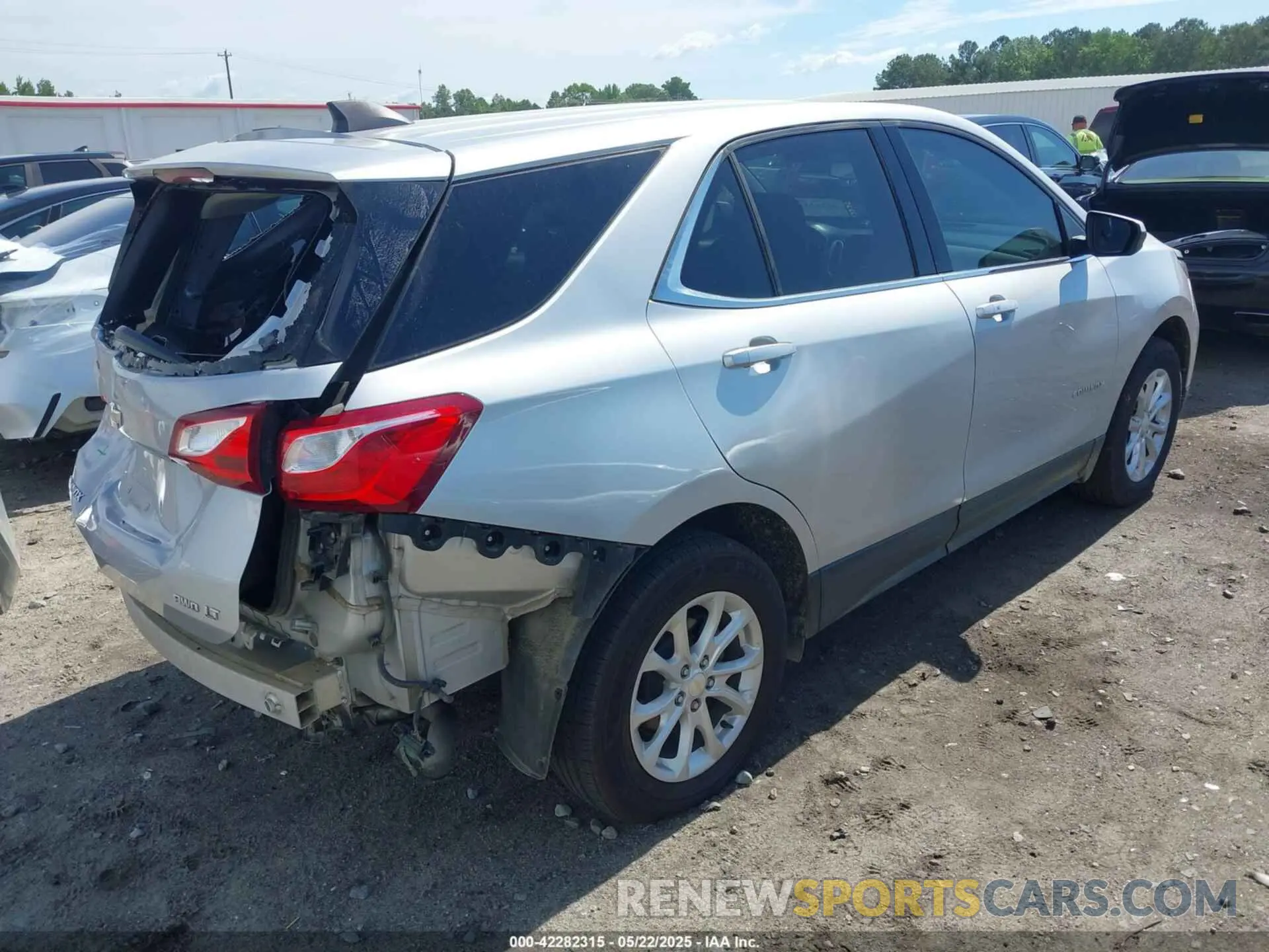 4 fotografías del automóvil dañado 2GNAXTEVXL6171668 CHEVROLET EQUINOX 2020