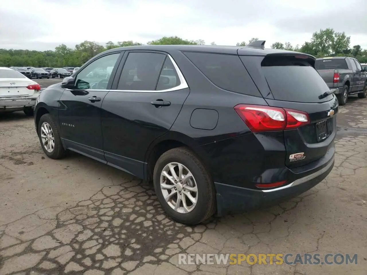 2 fotografías del automóvil dañado 2GNAXUEV0L6103286 CHEVROLET EQUINOX 2020