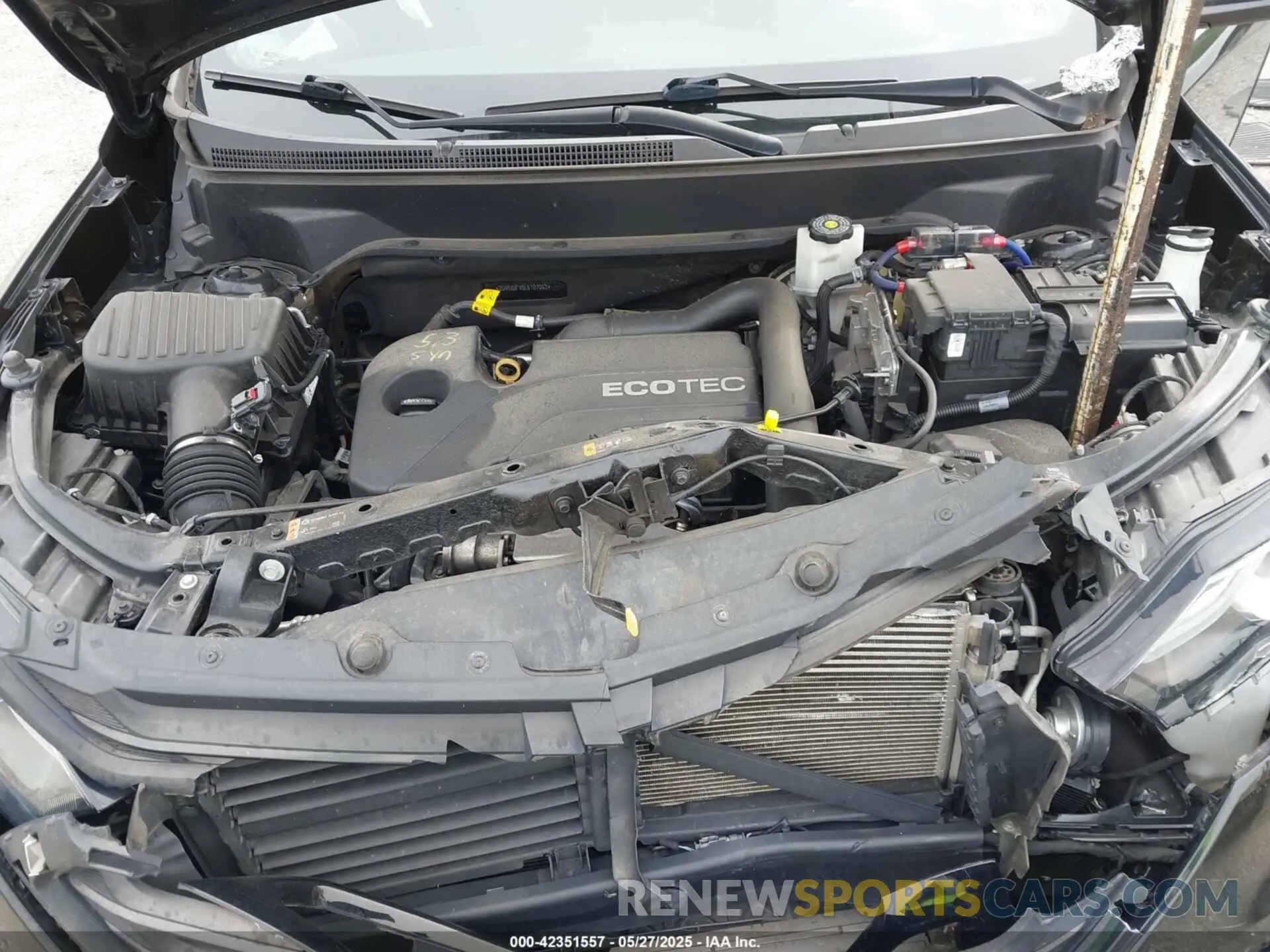 10 fotografías del automóvil dañado 2GNAXUEV0L6107063 CHEVROLET EQUINOX 2020