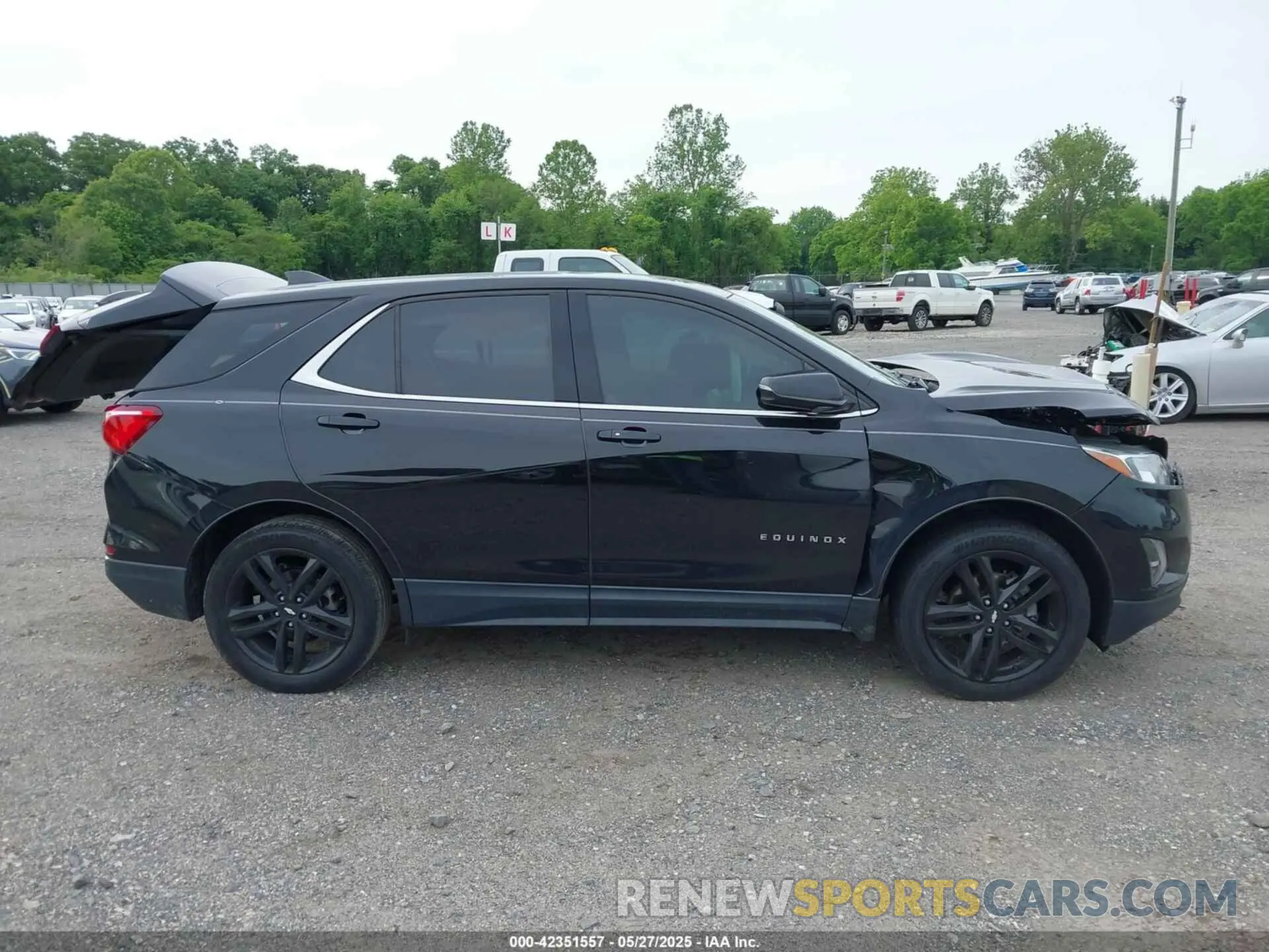 13 fotografías del automóvil dañado 2GNAXUEV0L6107063 CHEVROLET EQUINOX 2020