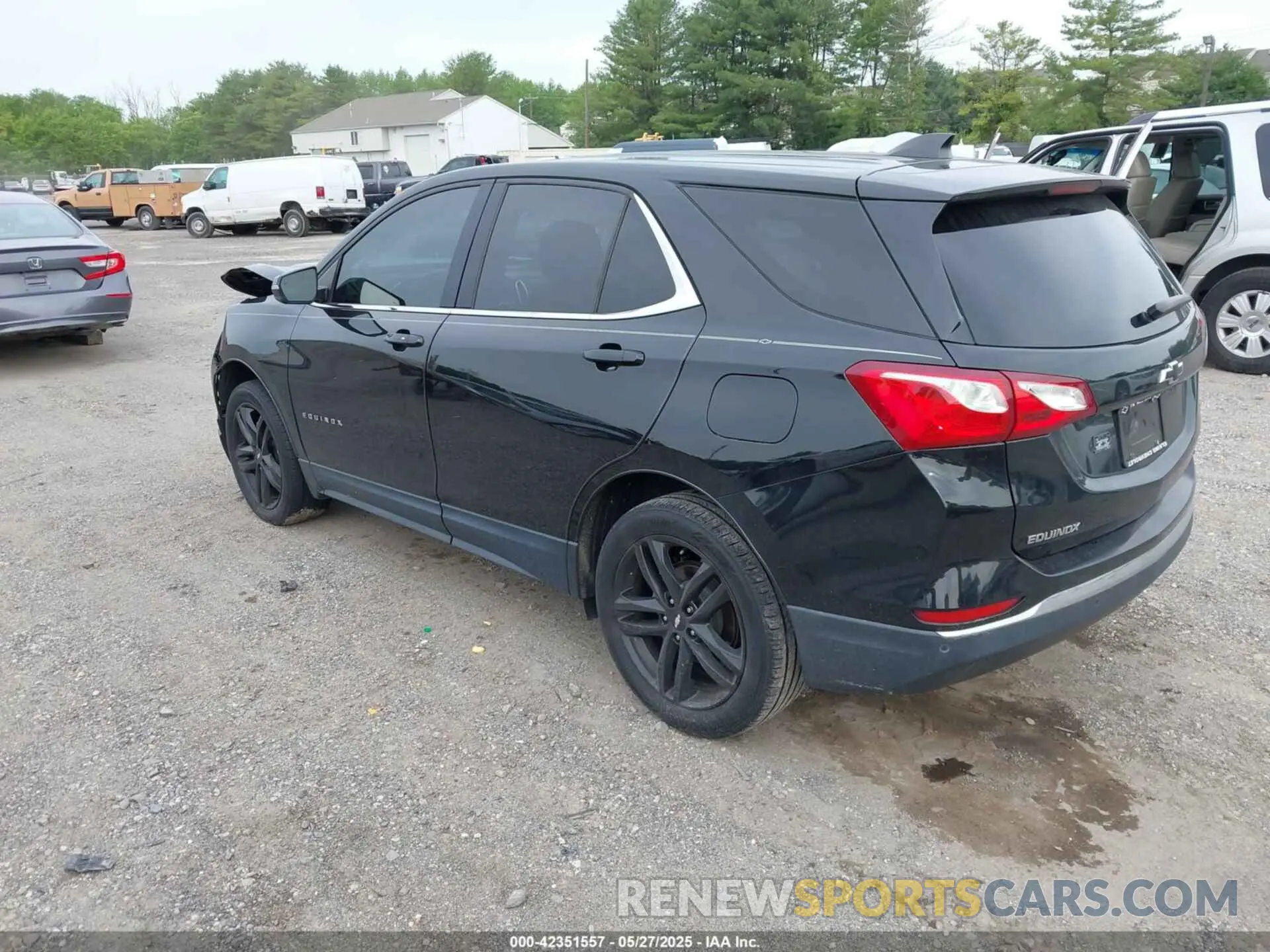 3 fotografías del automóvil dañado 2GNAXUEV0L6107063 CHEVROLET EQUINOX 2020