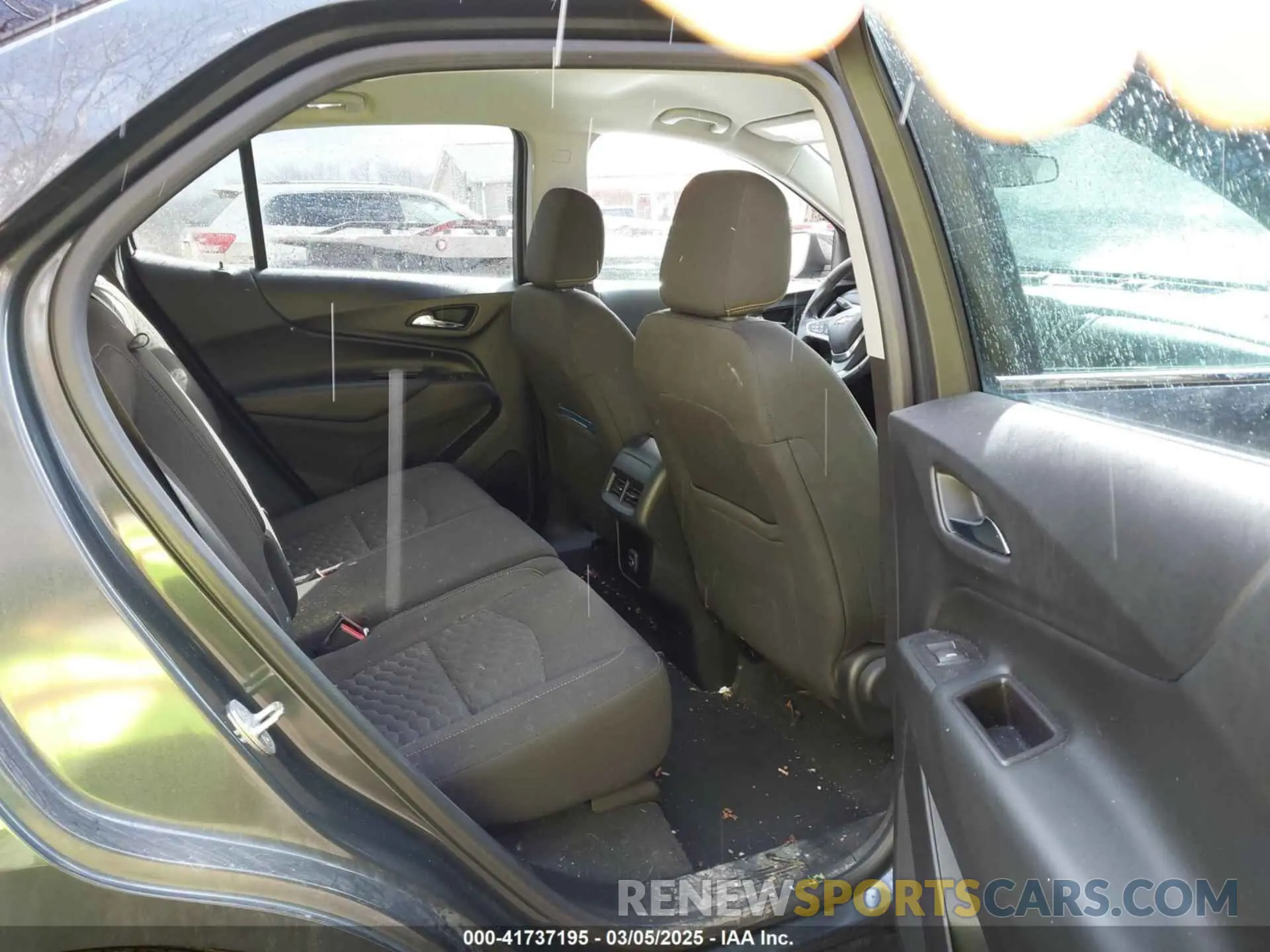 8 fotografías del automóvil dañado 2GNAXUEV0L6122081 CHEVROLET EQUINOX 2020