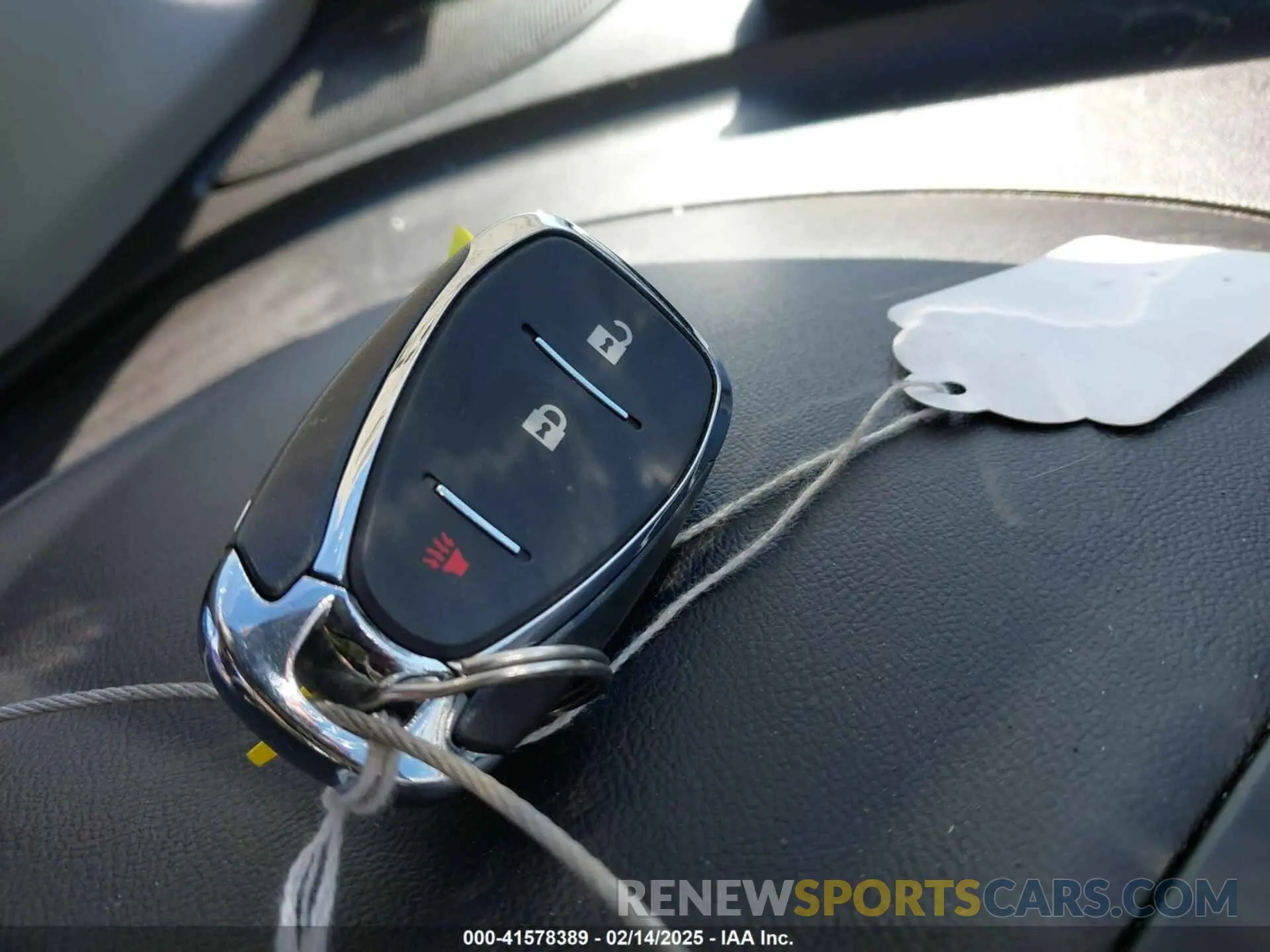 11 fotografías del automóvil dañado 2GNAXUEV0L6142976 CHEVROLET EQUINOX 2020