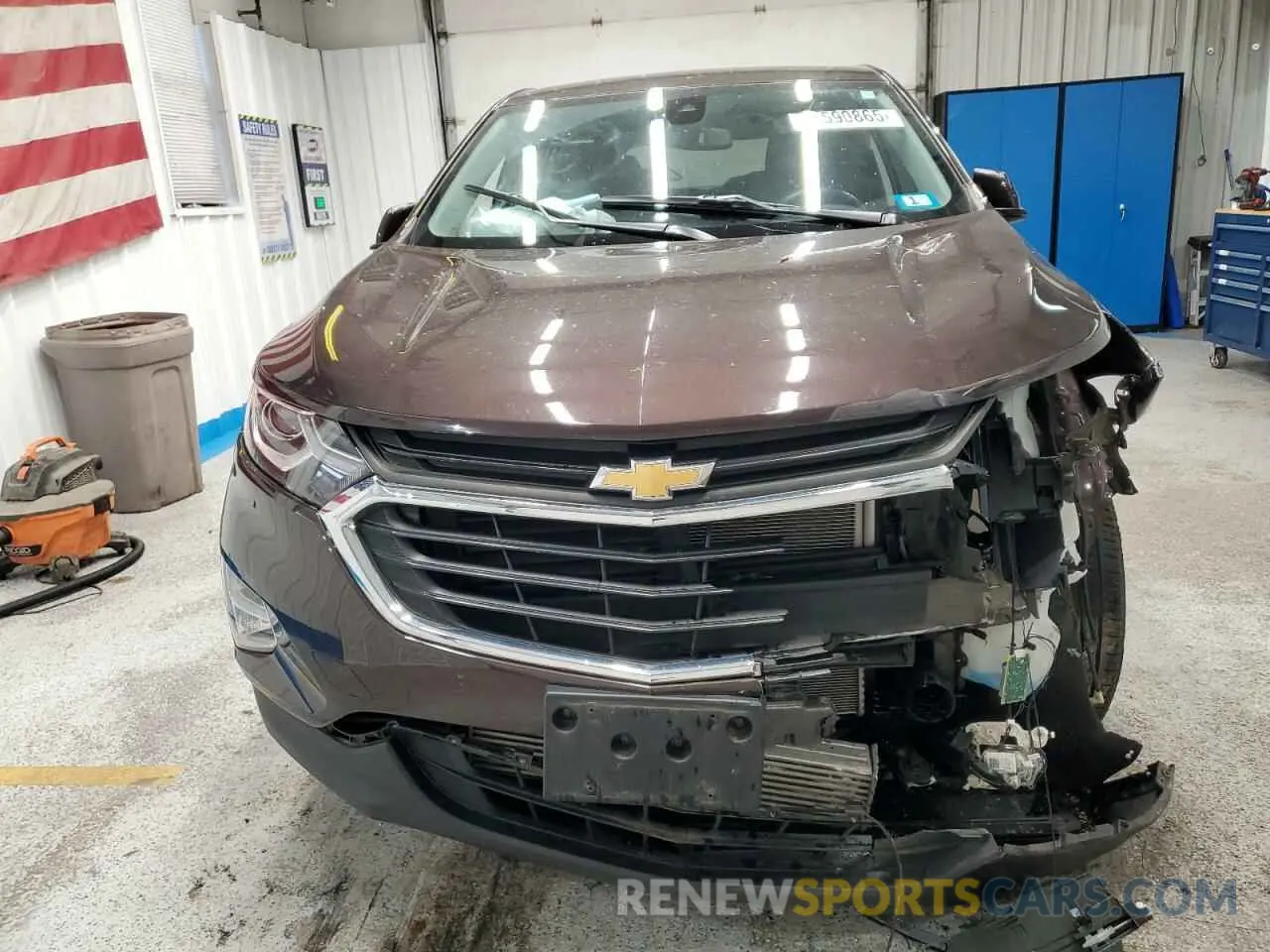 5 fotografías del automóvil dañado 2GNAXUEV0L6147157 CHEVROLET EQUINOX 2020