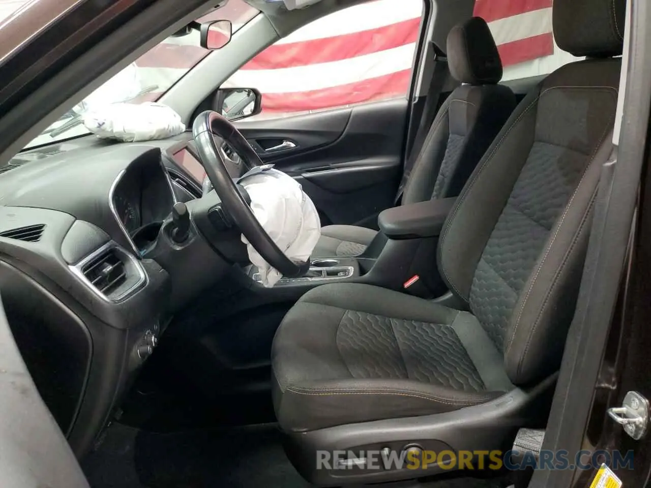 7 fotografías del automóvil dañado 2GNAXUEV0L6147157 CHEVROLET EQUINOX 2020