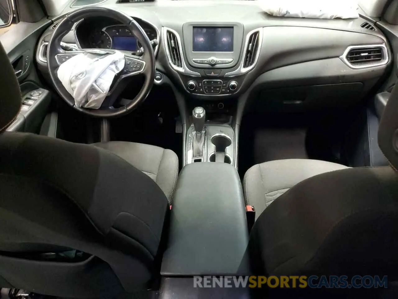 8 fotografías del automóvil dañado 2GNAXUEV0L6147157 CHEVROLET EQUINOX 2020