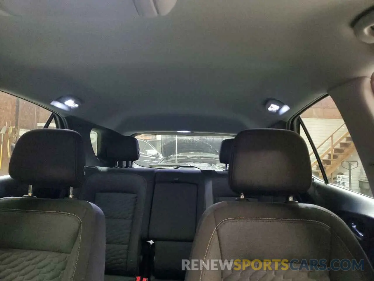 10 fotografías del automóvil dañado 2GNAXUEV0L6151192 CHEVROLET EQUINOX 2020