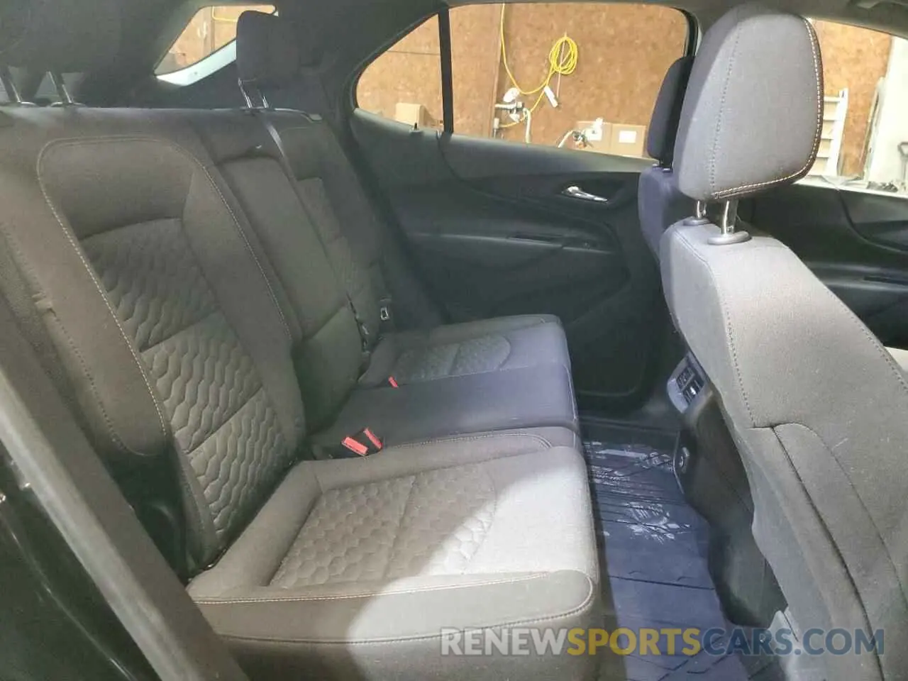11 fotografías del automóvil dañado 2GNAXUEV0L6151192 CHEVROLET EQUINOX 2020