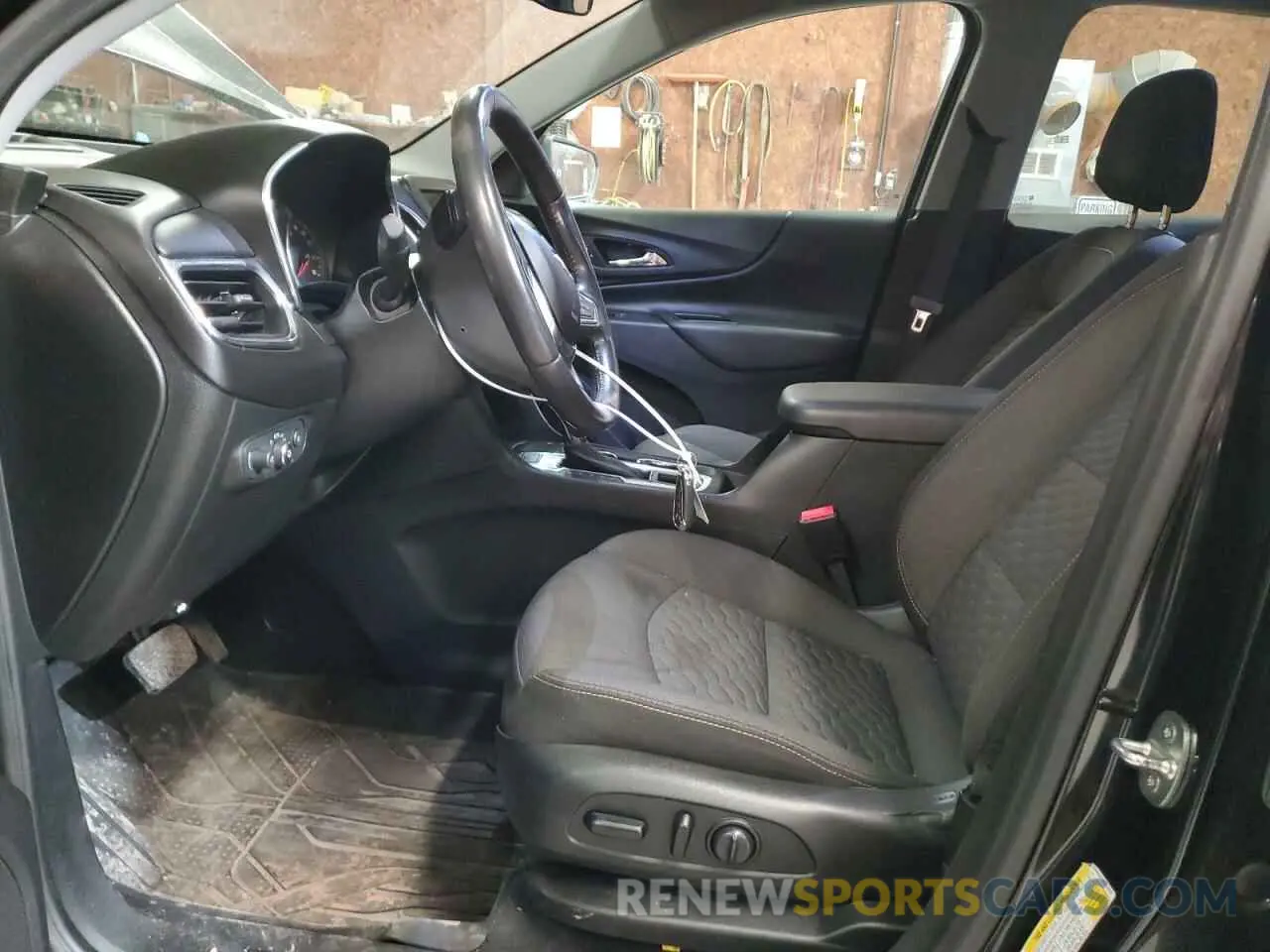 7 fotografías del automóvil dañado 2GNAXUEV0L6151192 CHEVROLET EQUINOX 2020