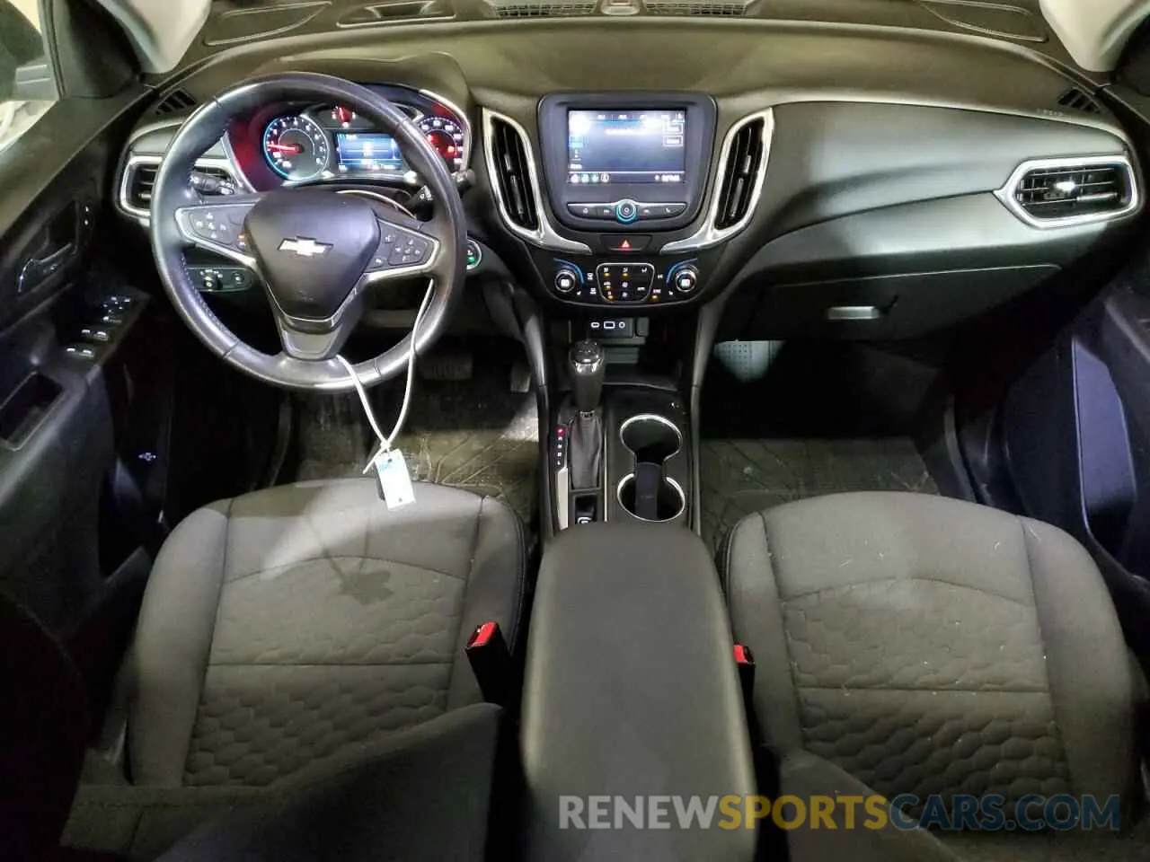 8 fotografías del automóvil dañado 2GNAXUEV0L6151192 CHEVROLET EQUINOX 2020