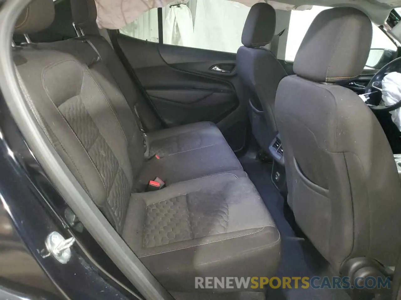 11 fotografías del automóvil dañado 2GNAXUEV0L6206093 CHEVROLET EQUINOX 2020