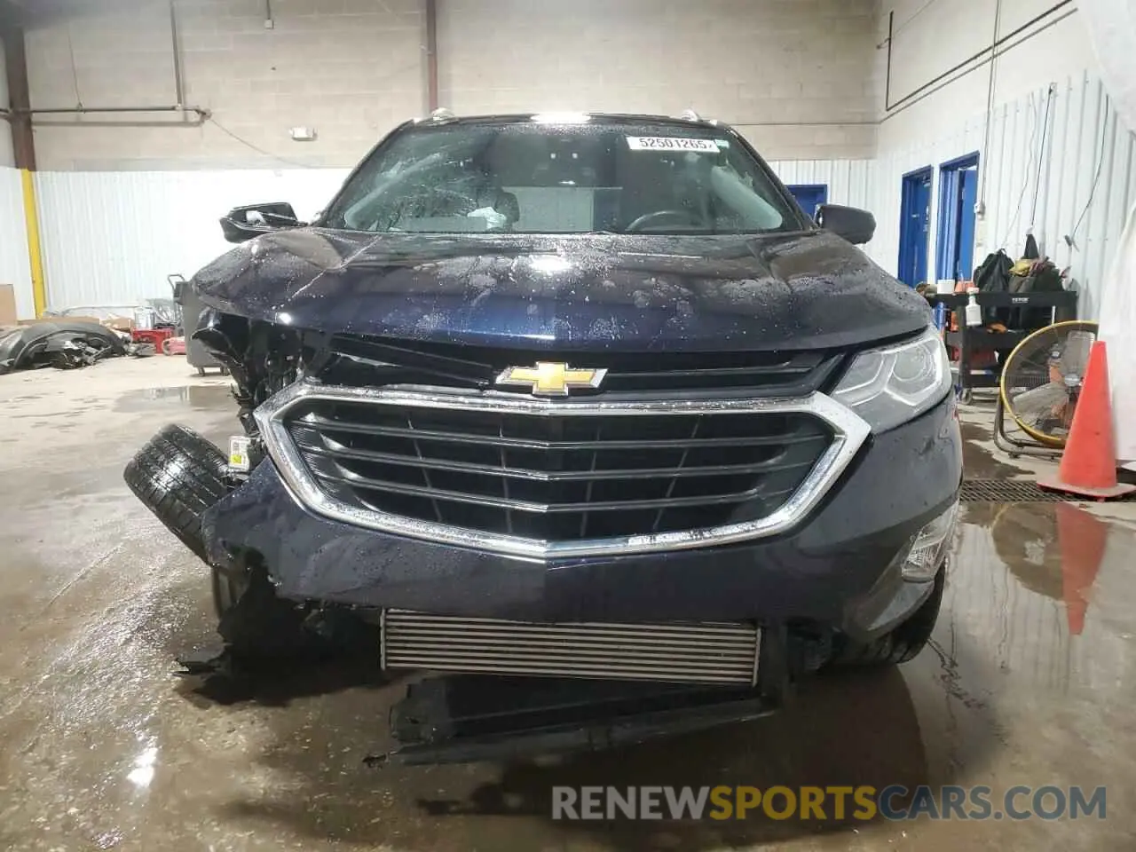 5 fotografías del automóvil dañado 2GNAXUEV0L6206093 CHEVROLET EQUINOX 2020