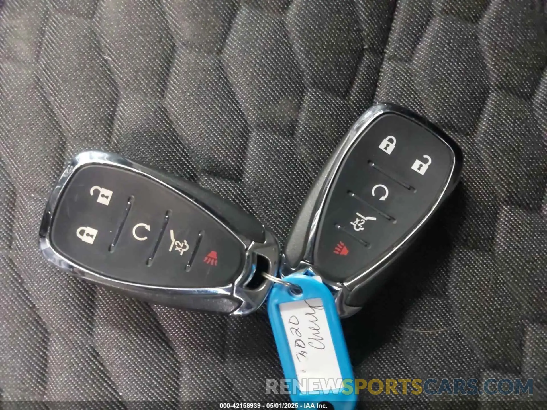 11 fotografías del automóvil dañado 2GNAXUEV1L6125703 CHEVROLET EQUINOX 2020