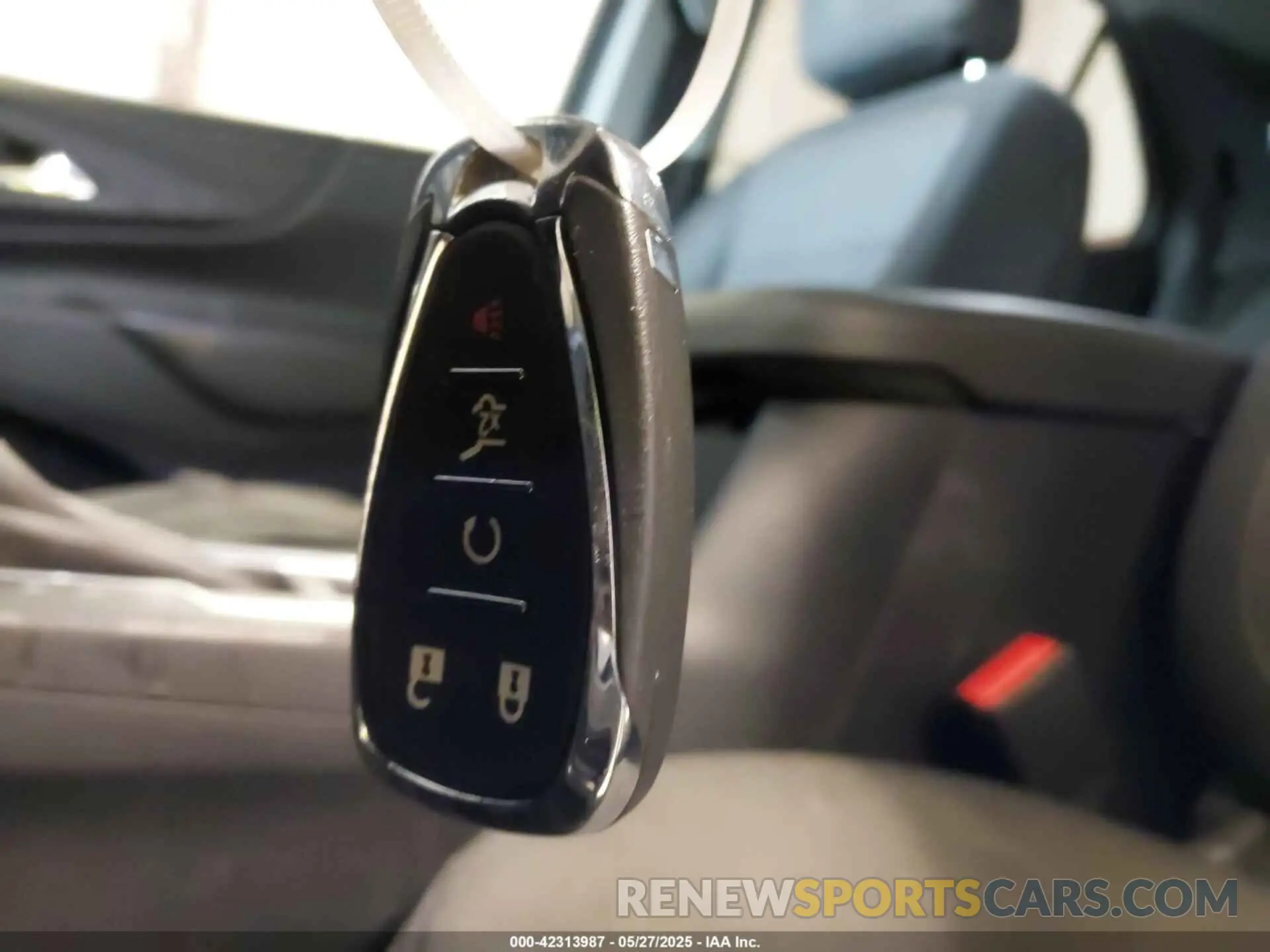 11 fotografías del automóvil dañado 2GNAXUEV1L6172018 CHEVROLET EQUINOX 2020