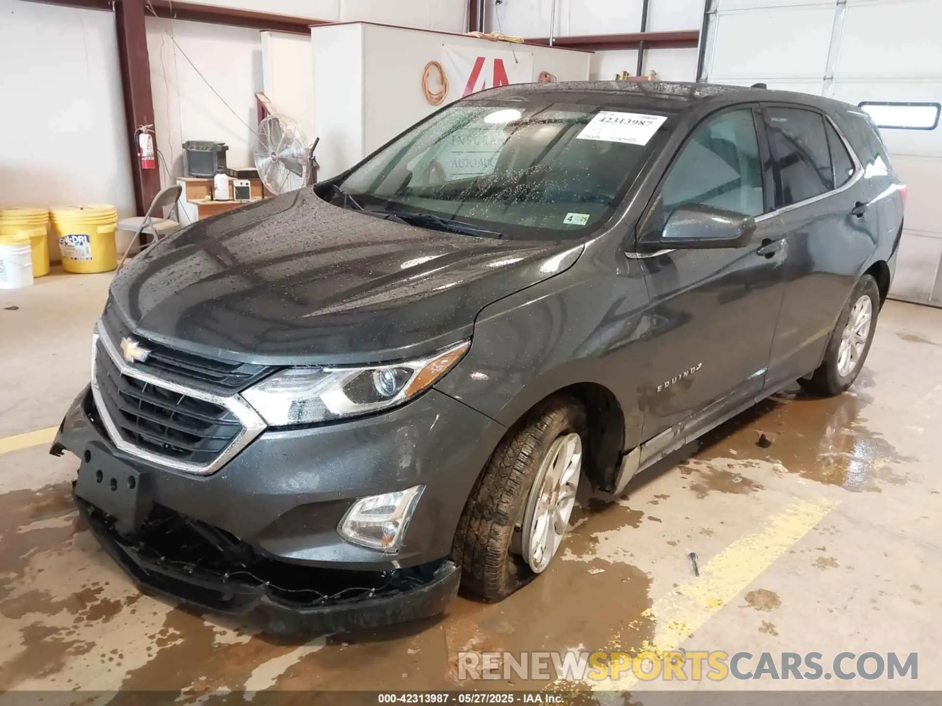 2 fotografías del automóvil dañado 2GNAXUEV1L6172018 CHEVROLET EQUINOX 2020