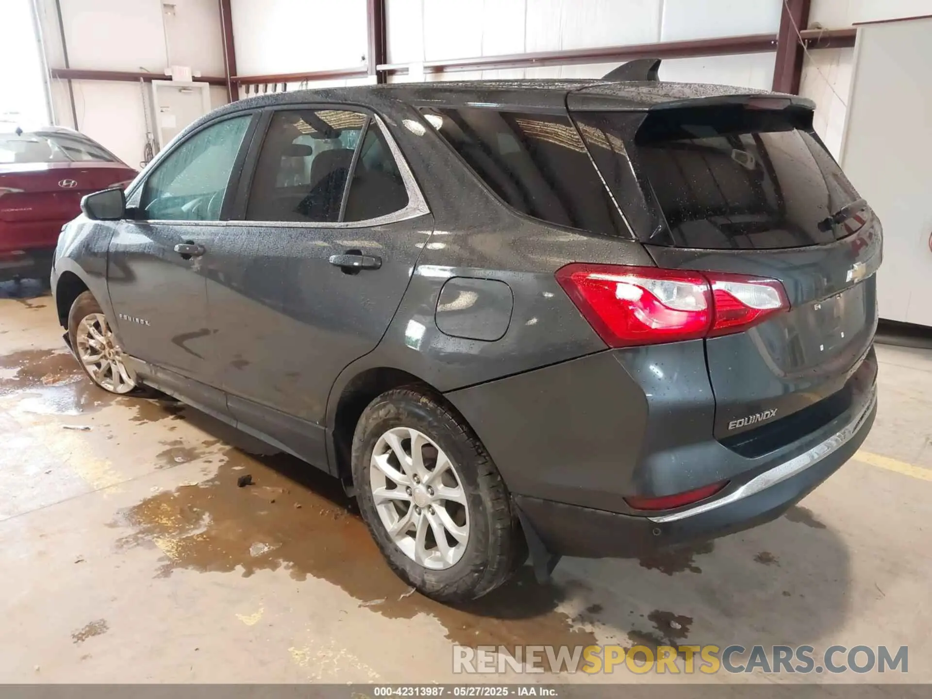 3 fotografías del automóvil dañado 2GNAXUEV1L6172018 CHEVROLET EQUINOX 2020
