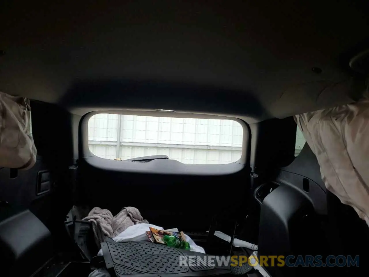 10 fotografías del automóvil dañado 2GNAXUEV1L6228572 CHEVROLET EQUINOX 2020