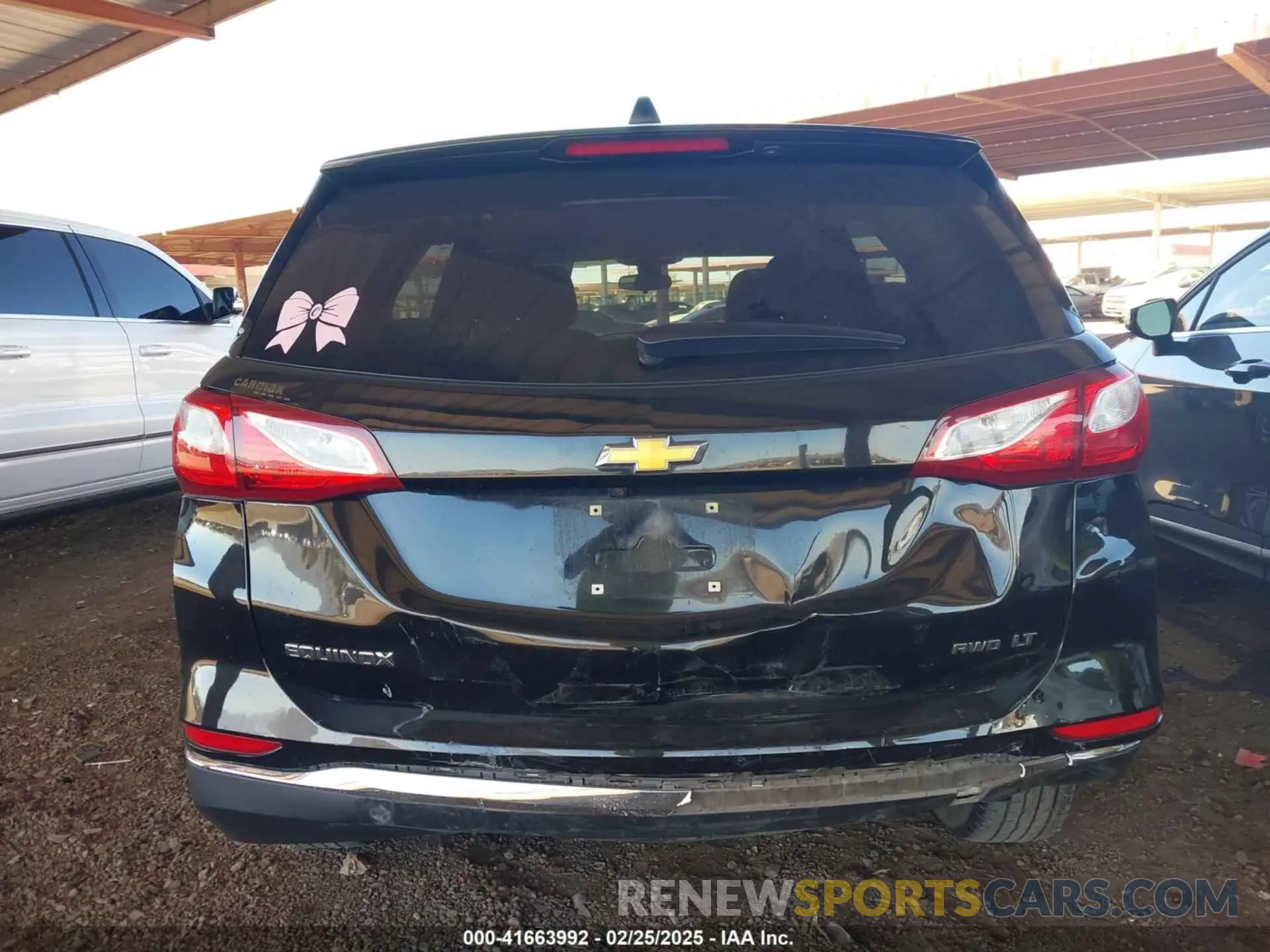 16 fotografías del automóvil dañado 2GNAXUEV2L6136869 CHEVROLET EQUINOX 2020