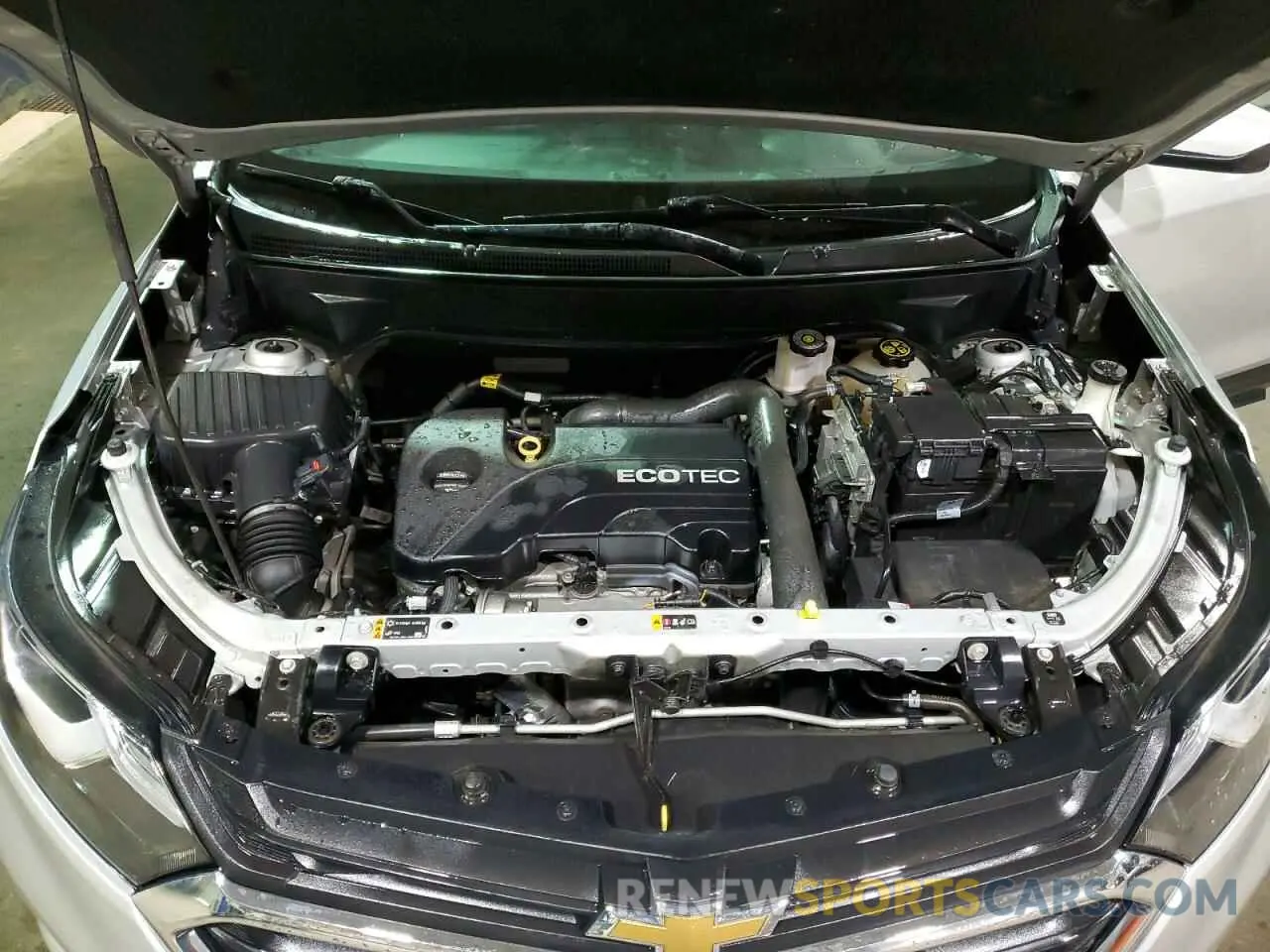12 fotografías del automóvil dañado 2GNAXUEV2L6184727 CHEVROLET EQUINOX 2020