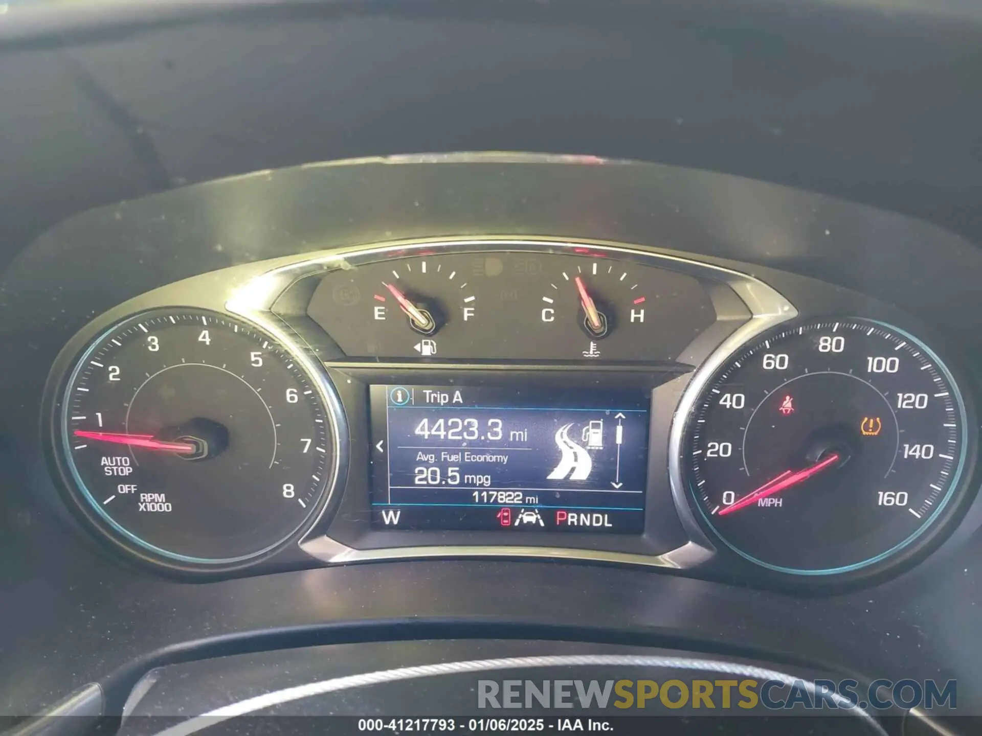 7 fotografías del automóvil dañado 2GNAXUEV2L6208430 CHEVROLET EQUINOX 2020