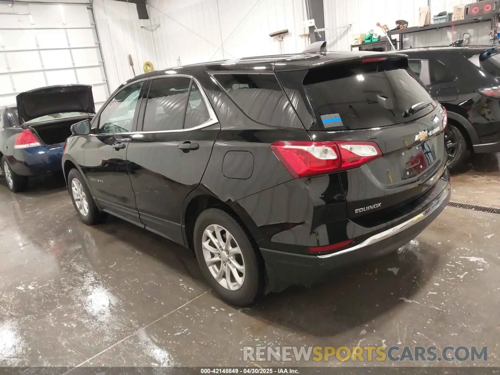 3 fotografías del automóvil dañado 2GNAXUEV2L6227253 CHEVROLET EQUINOX 2020