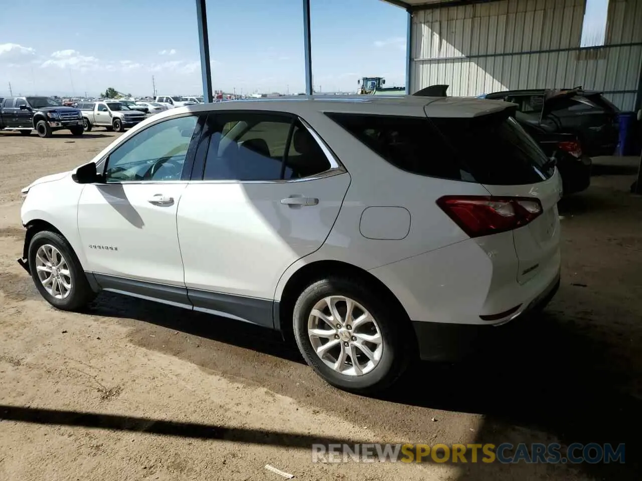 2 fotografías del automóvil dañado 2GNAXUEV2L6236308 CHEVROLET EQUINOX 2020