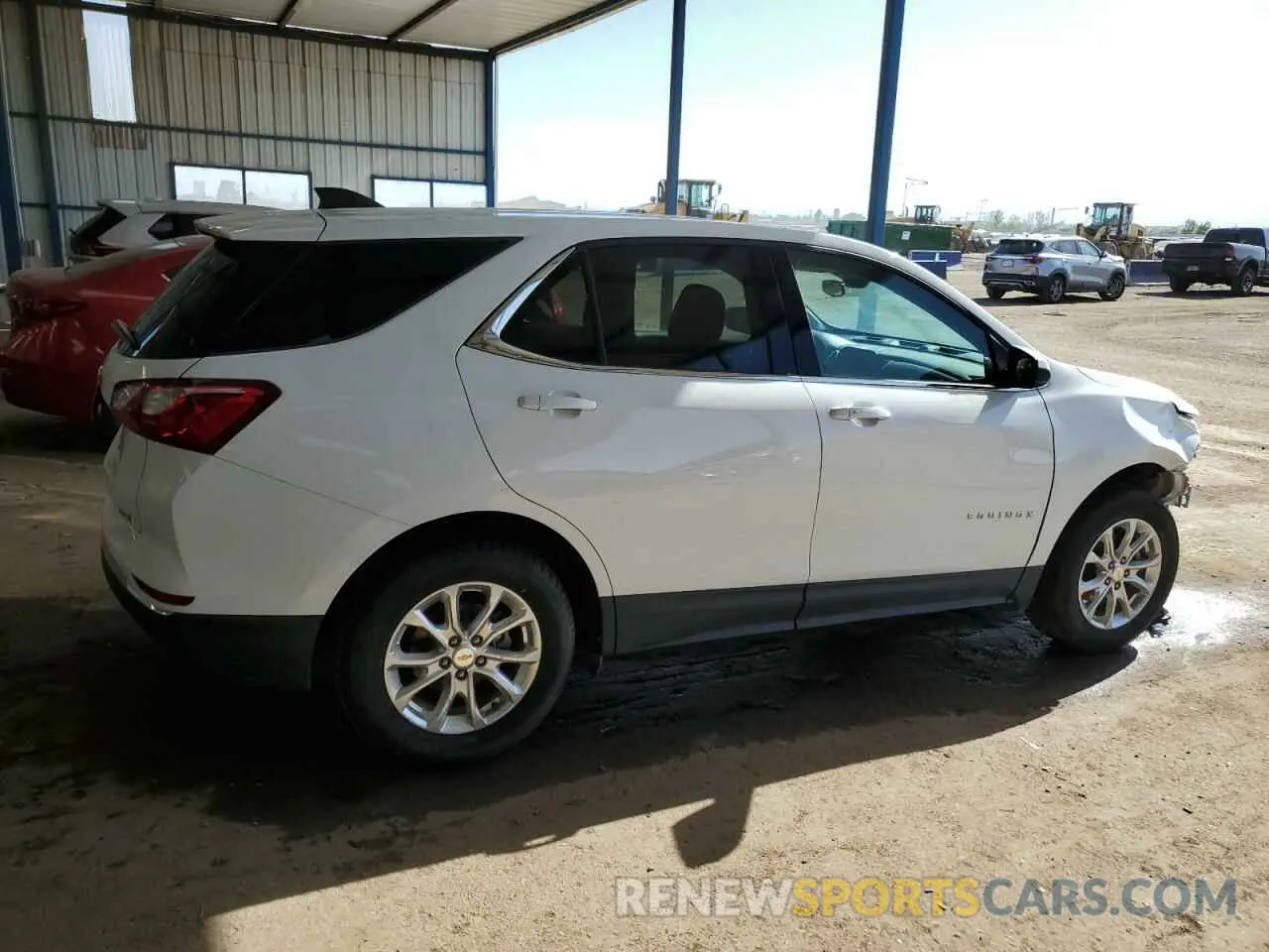 3 fotografías del automóvil dañado 2GNAXUEV2L6236308 CHEVROLET EQUINOX 2020