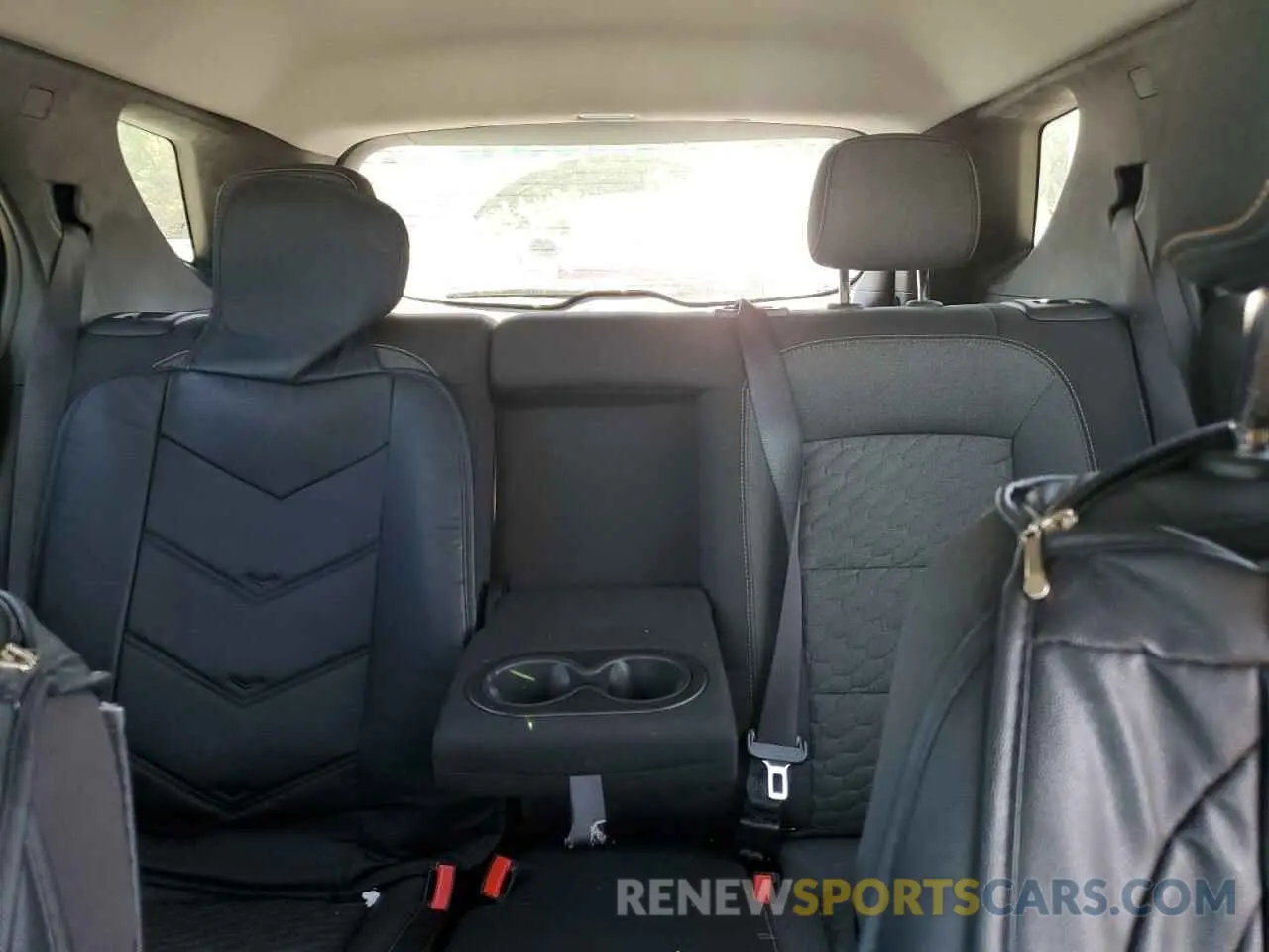 10 fotografías del automóvil dañado 2GNAXUEV2L6238589 CHEVROLET EQUINOX 2020