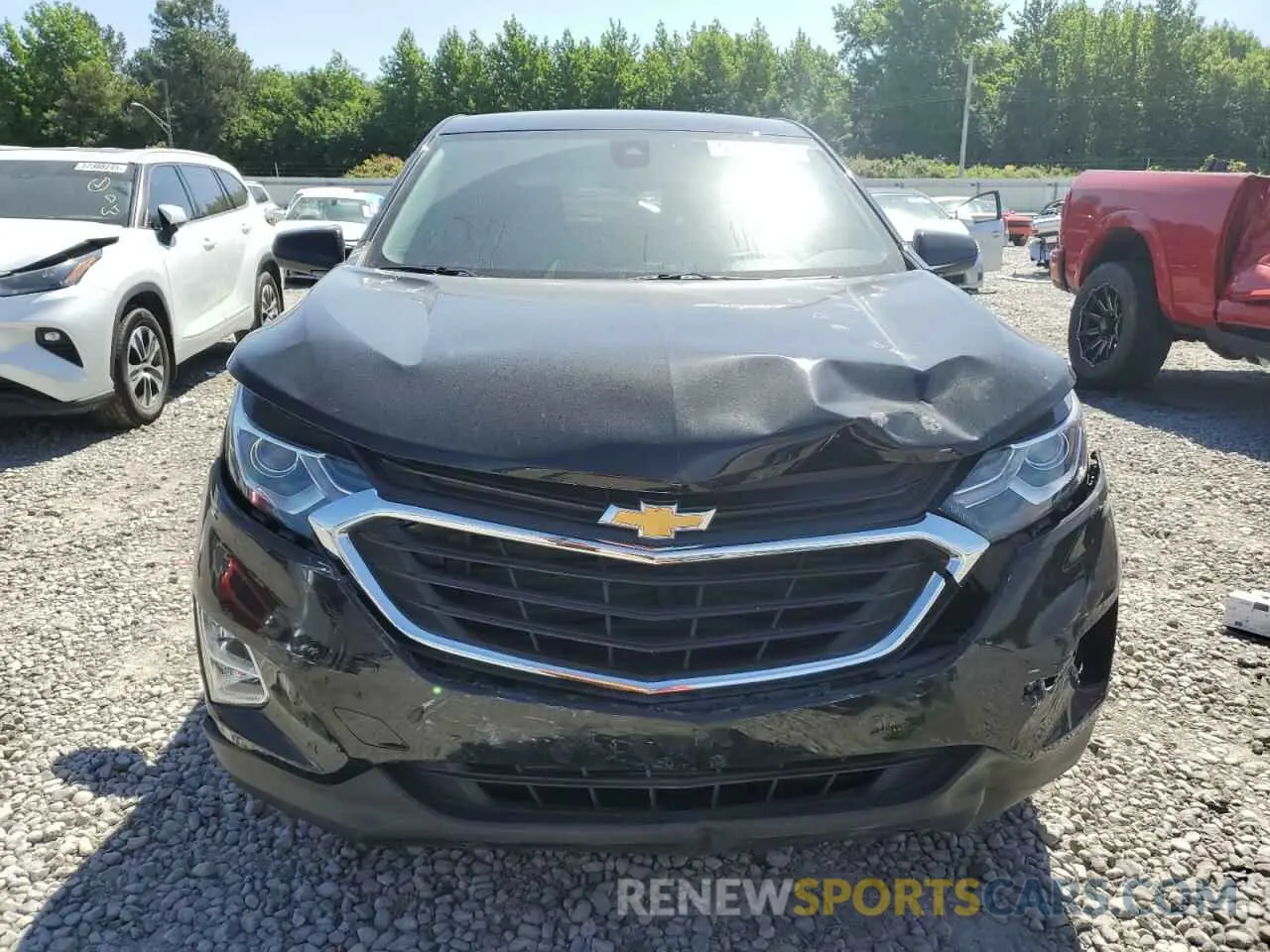 5 fotografías del automóvil dañado 2GNAXUEV2L6238589 CHEVROLET EQUINOX 2020