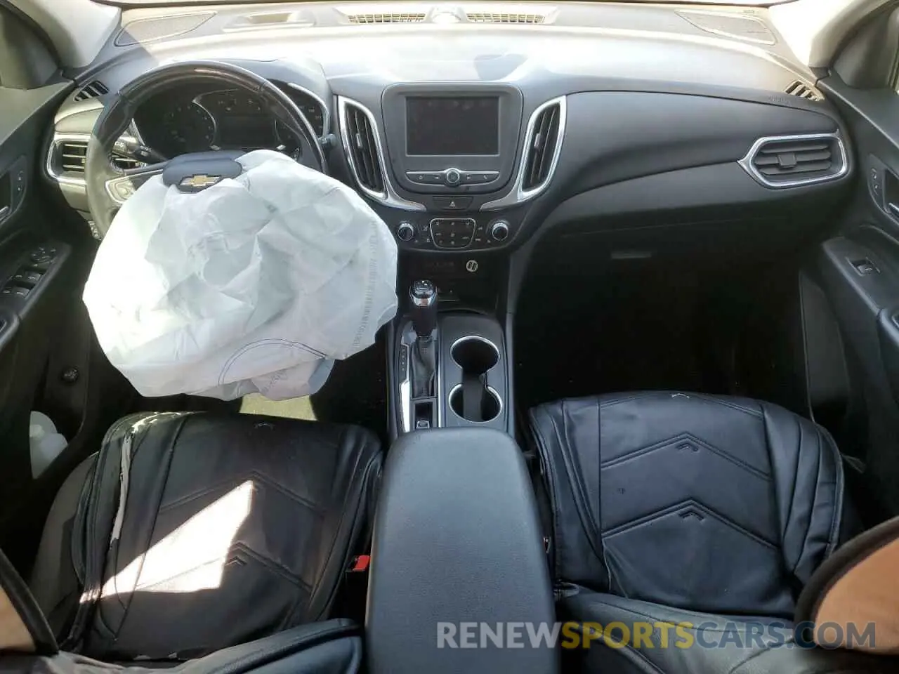 8 fotografías del automóvil dañado 2GNAXUEV2L6238589 CHEVROLET EQUINOX 2020