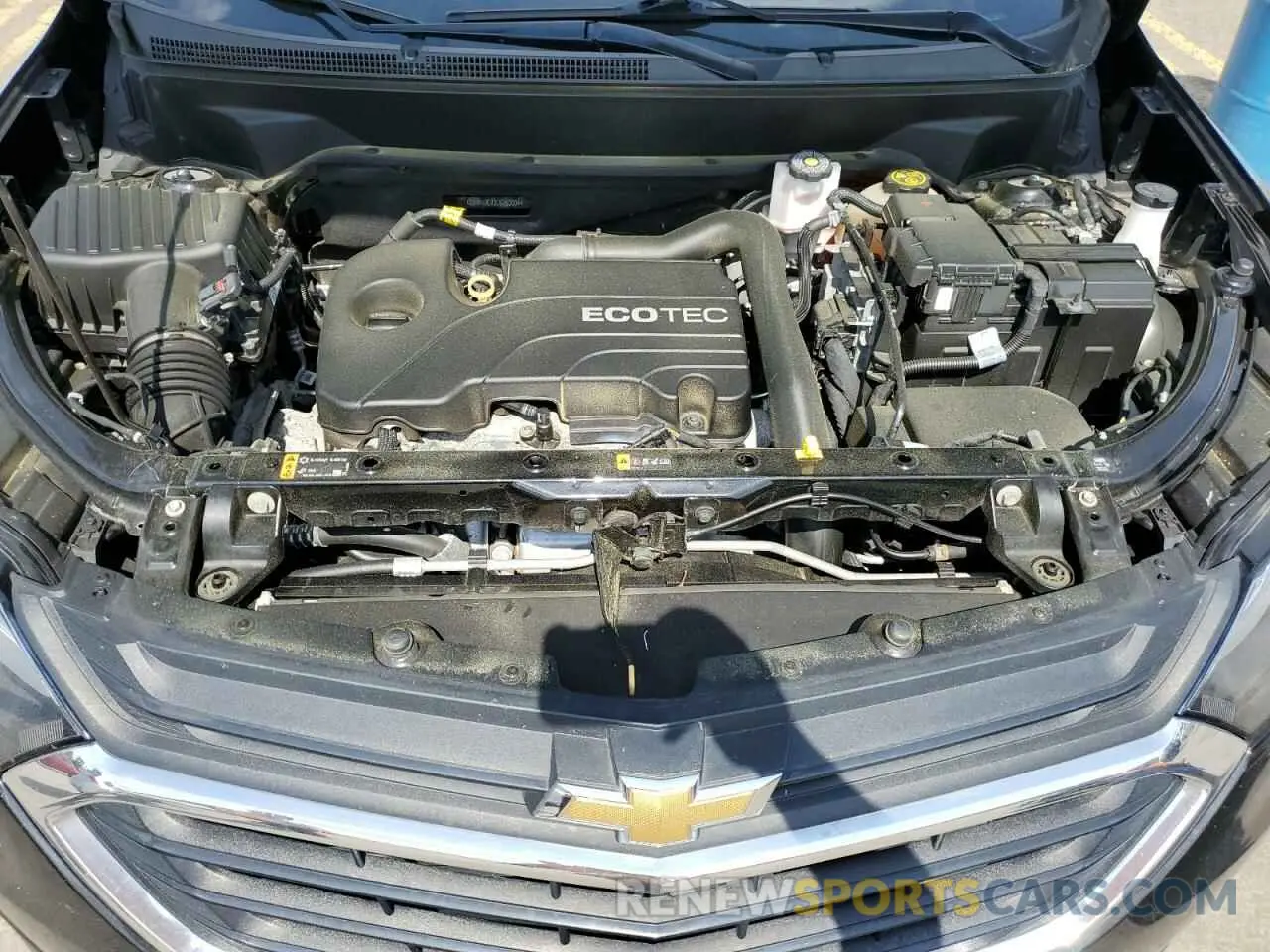 11 fotografías del automóvil dañado 2GNAXUEV2L6262004 CHEVROLET EQUINOX 2020