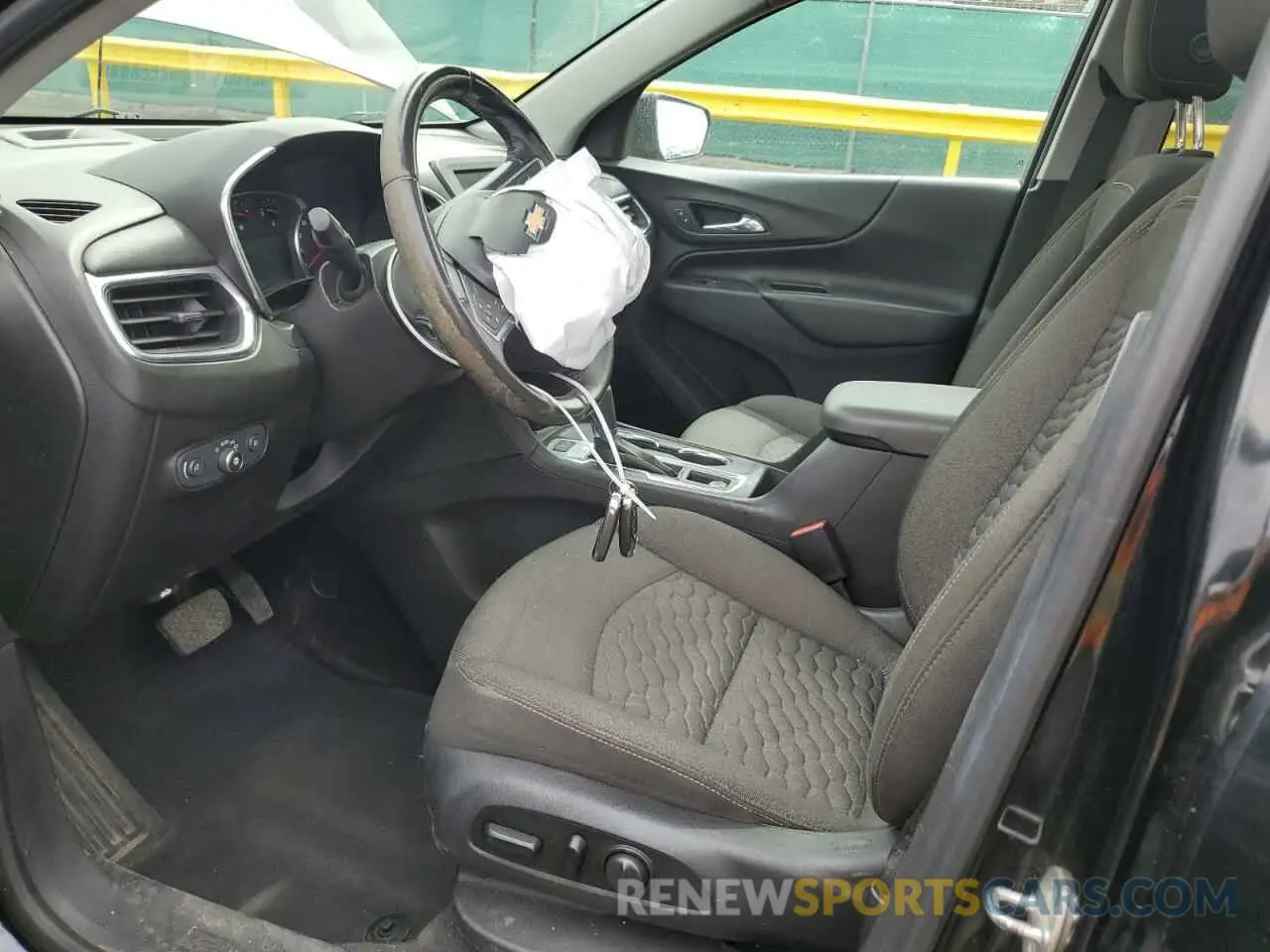 7 fotografías del automóvil dañado 2GNAXUEV3L6111222 CHEVROLET EQUINOX 2020