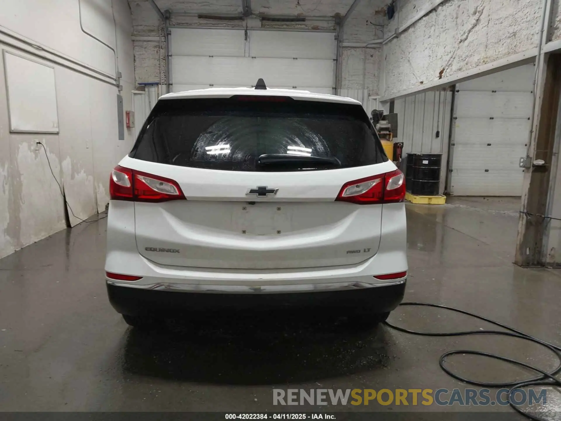 16 fotografías del automóvil dañado 2GNAXUEV3L6236561 CHEVROLET EQUINOX 2020