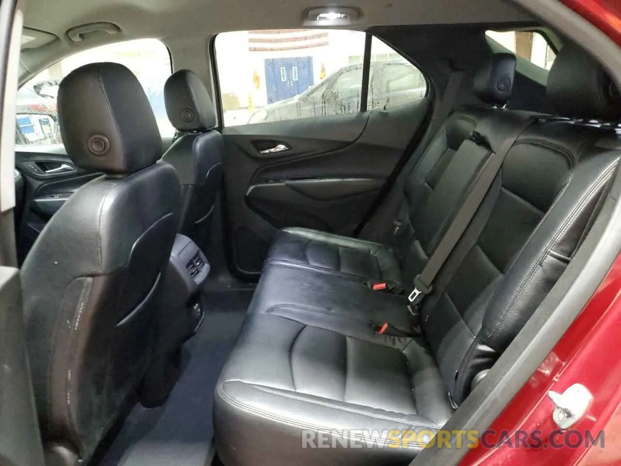 11 fotografías del automóvil dañado 2GNAXUEV4L6145489 CHEVROLET EQUINOX 2020
