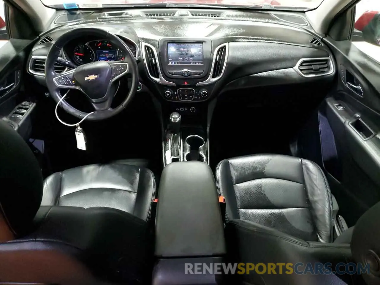 8 fotografías del automóvil dañado 2GNAXUEV4L6145489 CHEVROLET EQUINOX 2020